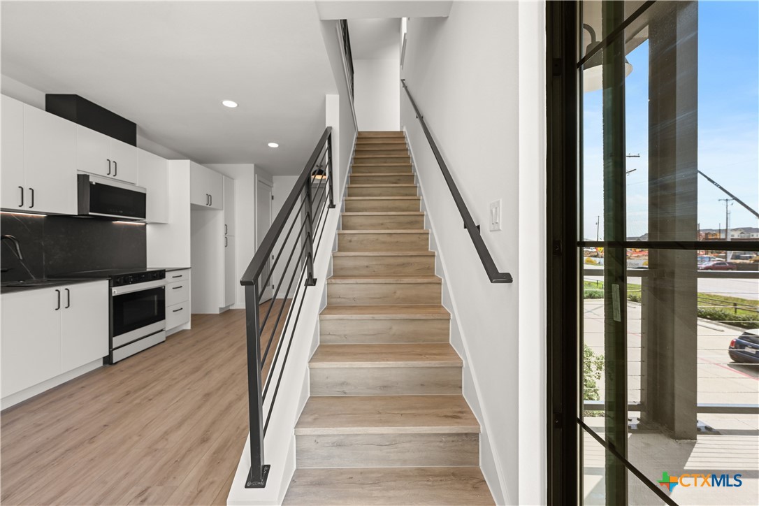 634 Central Parkway 1201