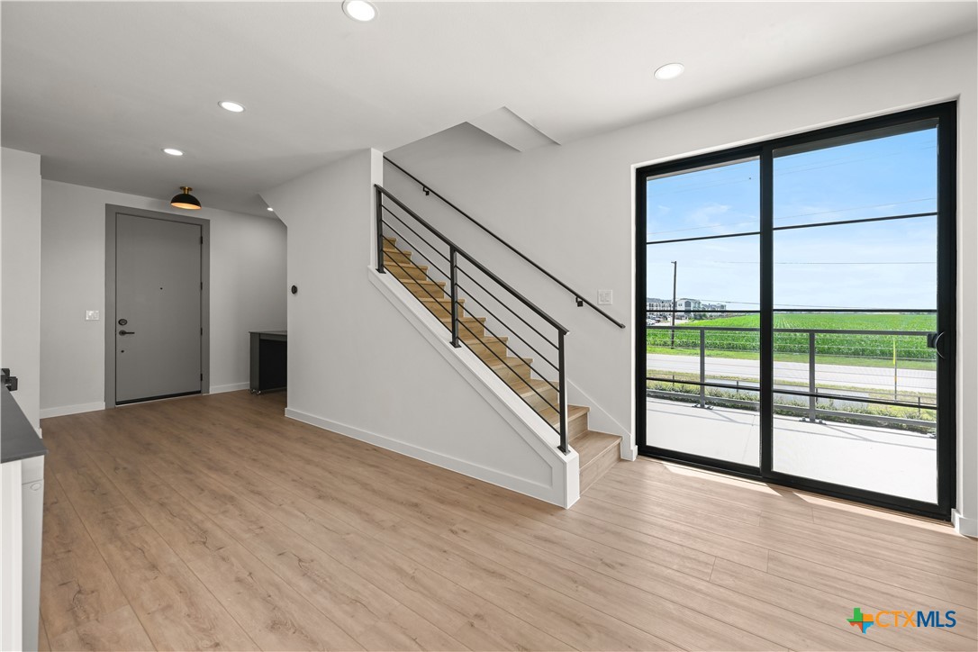 634 Central Parkway 1201