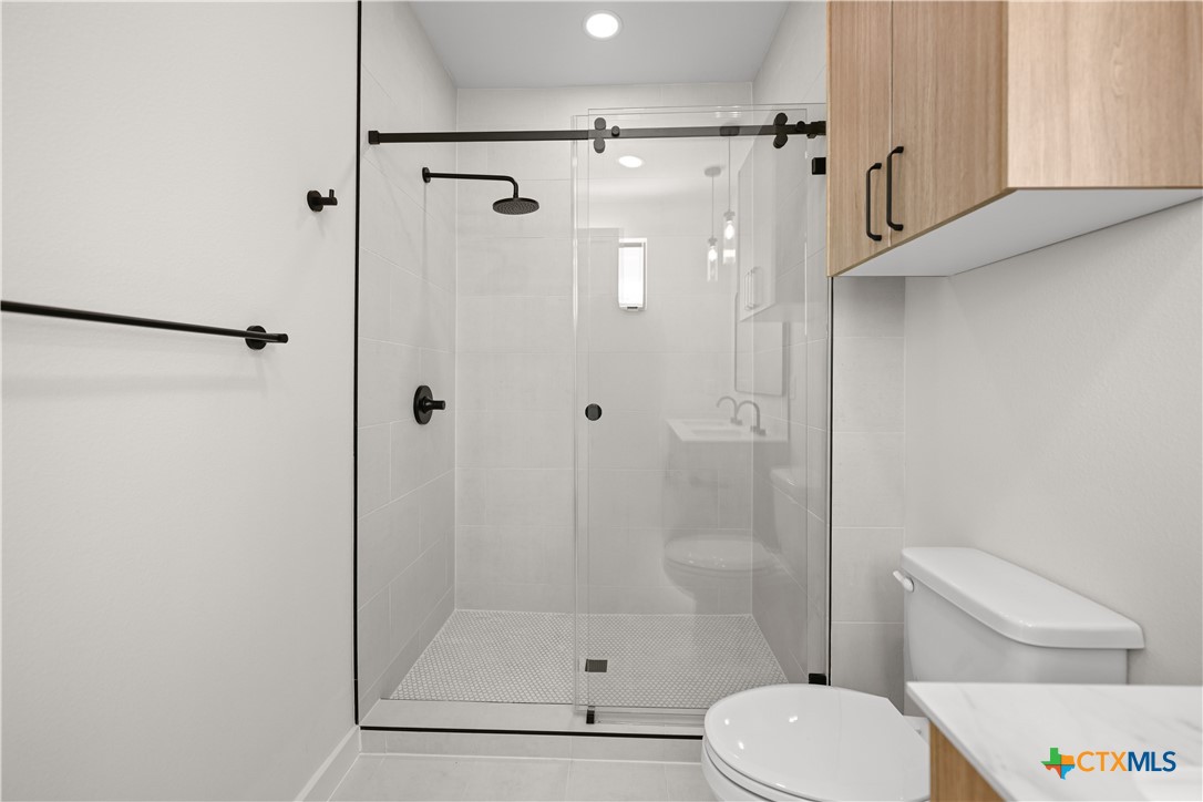 634 Central Parkway 1201