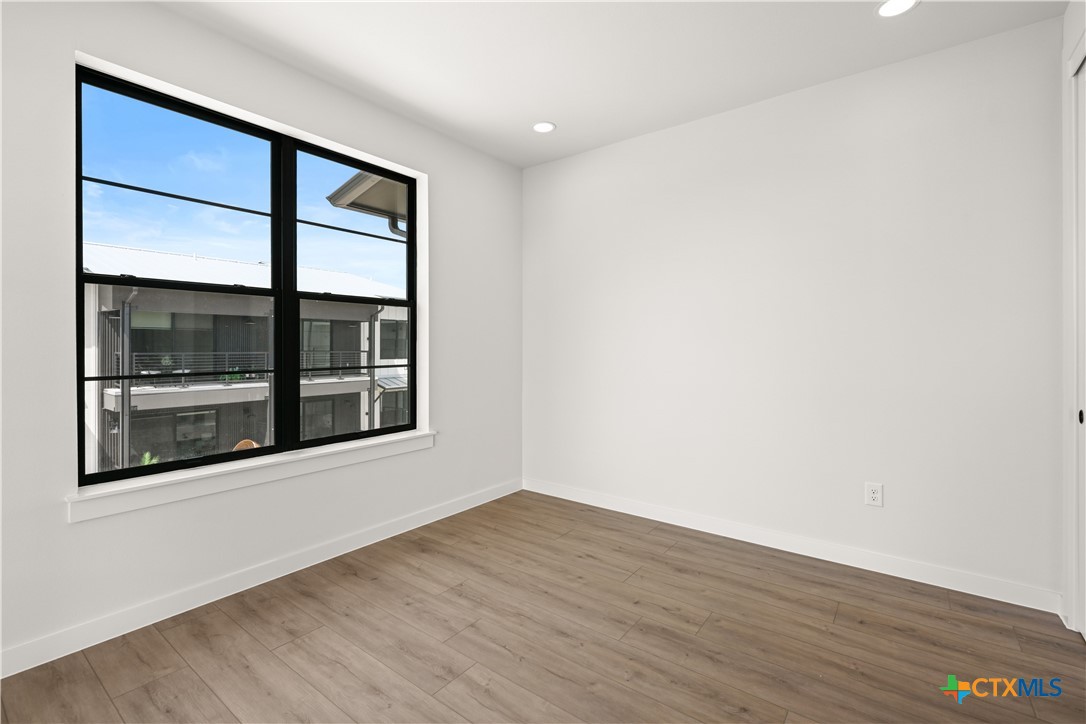 634 Central Parkway 1201