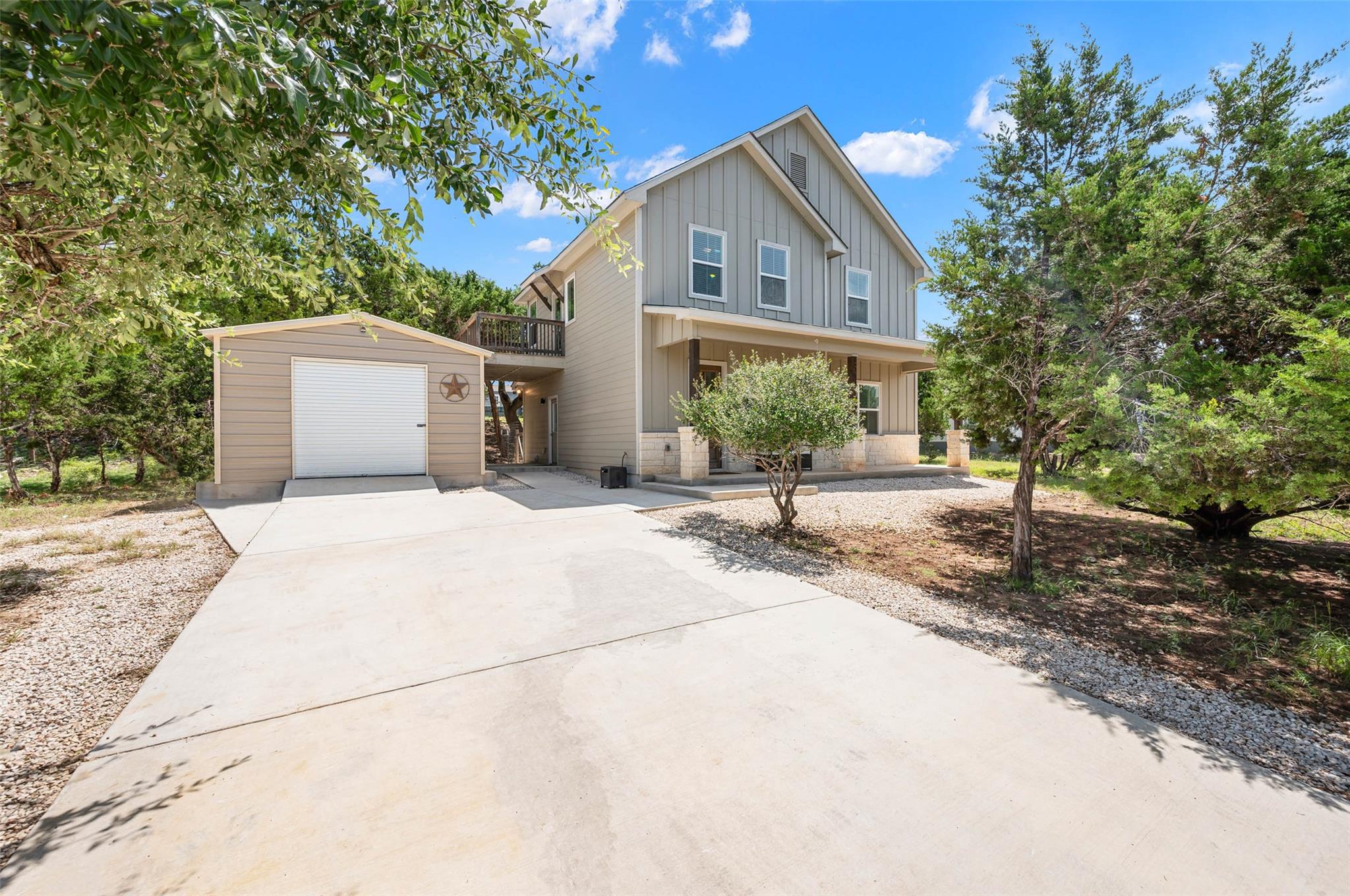 1130 Twin Deer LN