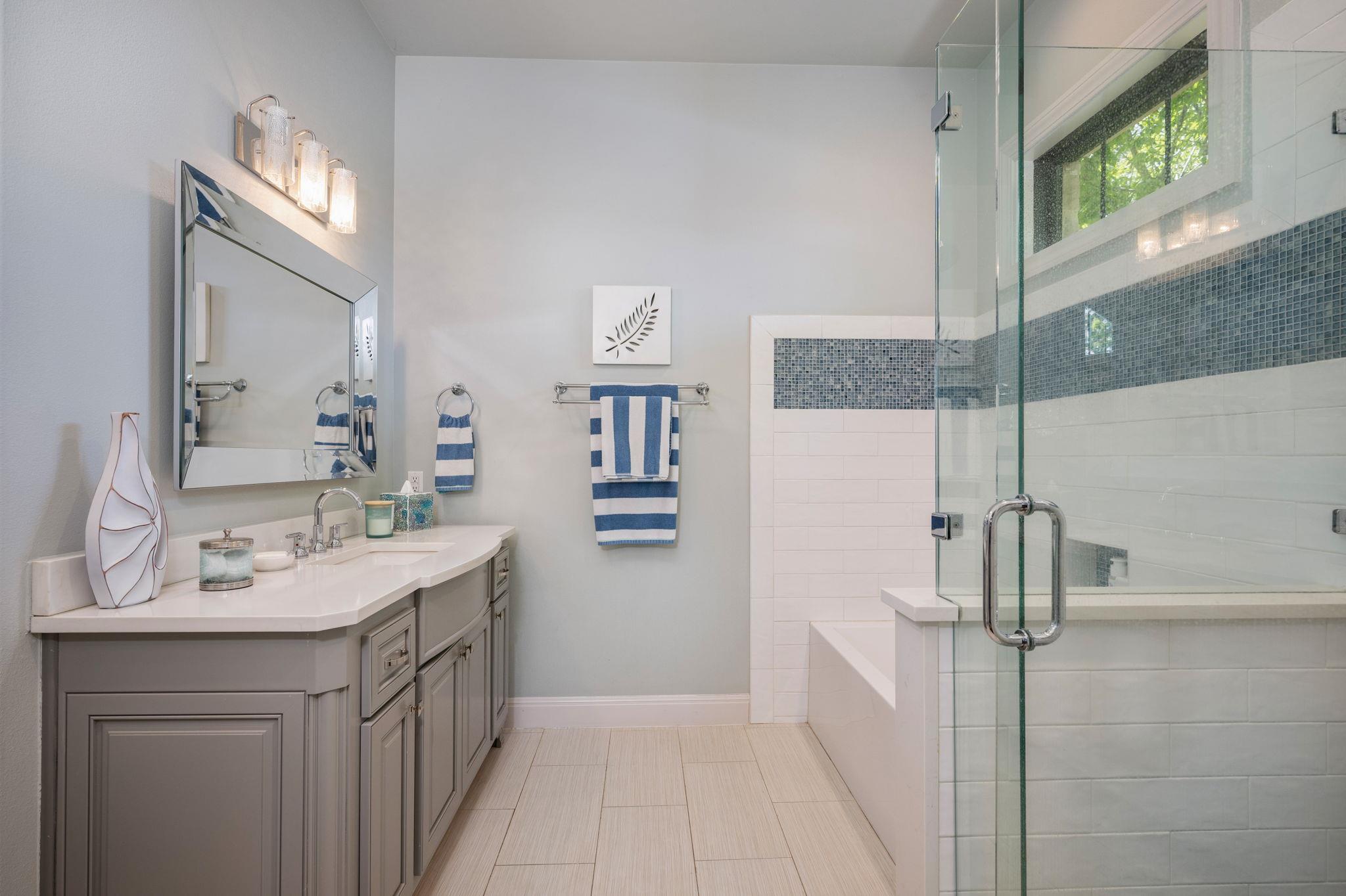1771 Edgewater FLS