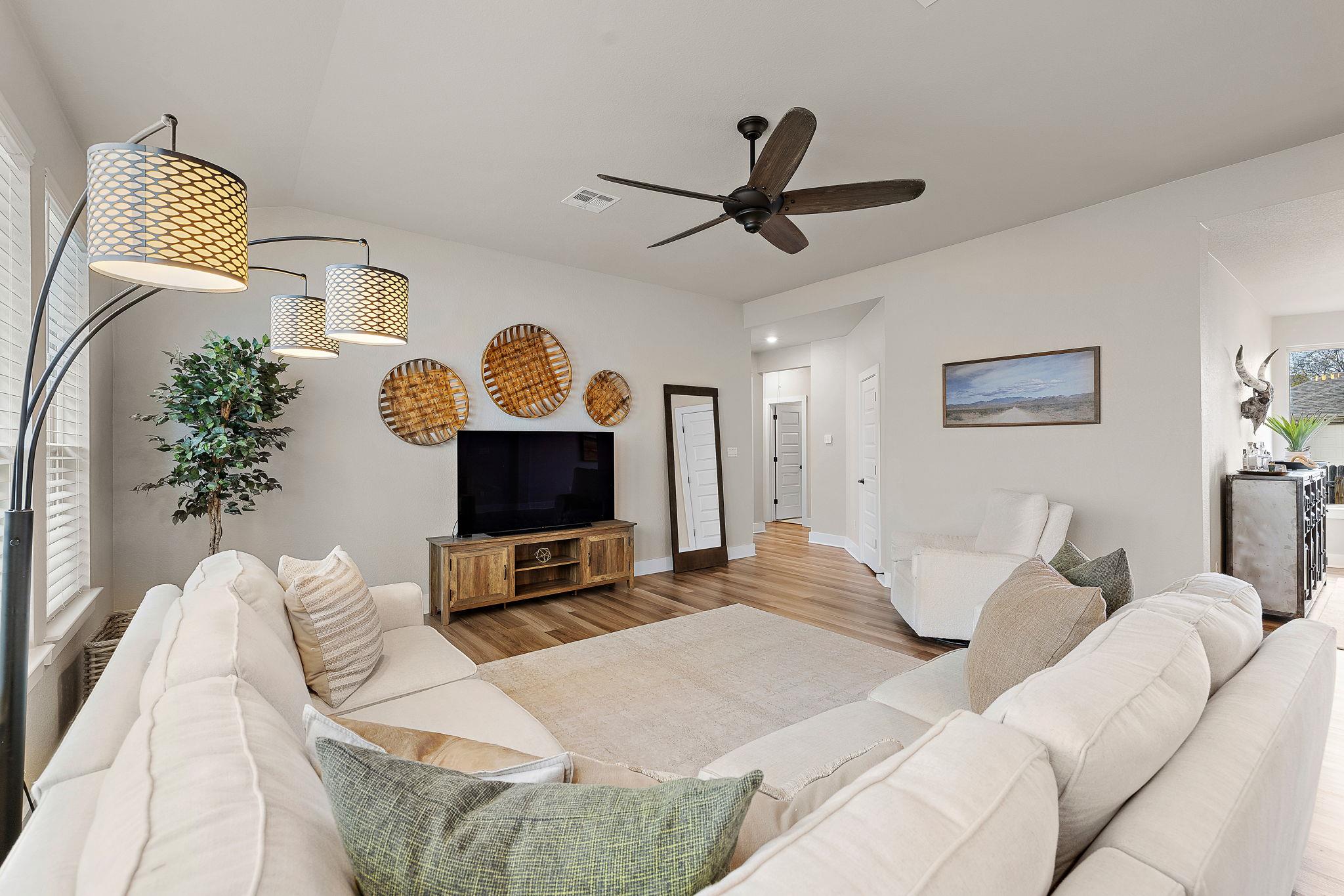 4001 Promontory Point TRL