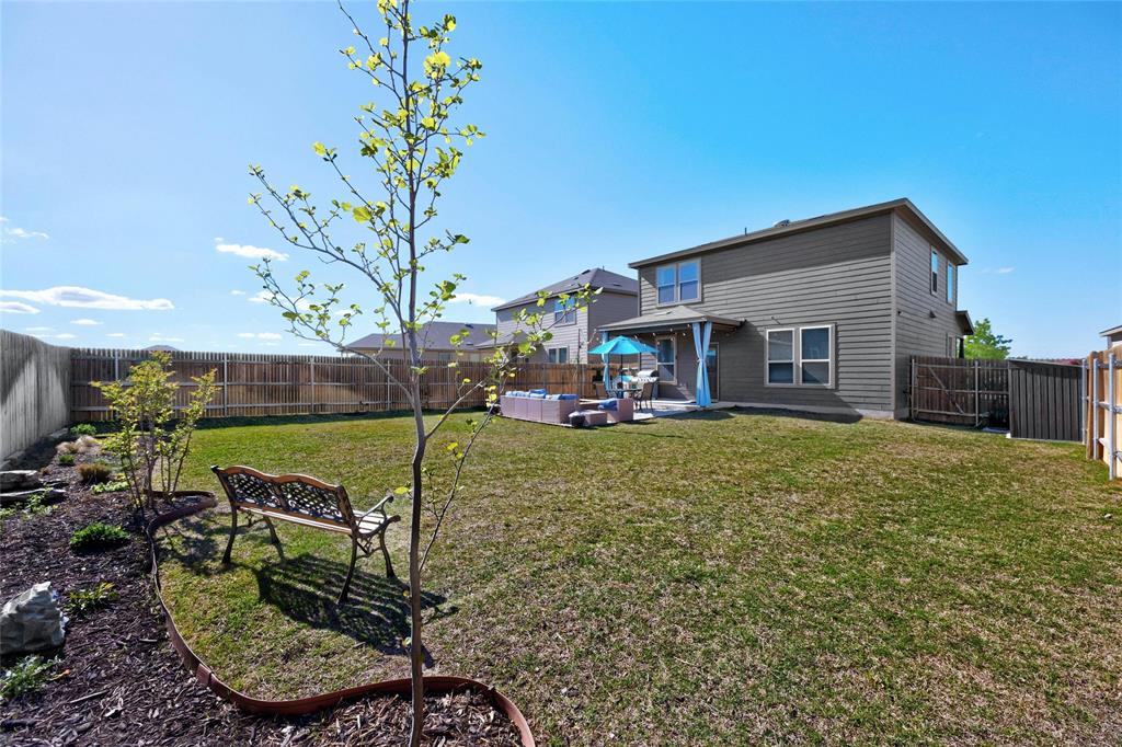 417 Bedford Falls LN