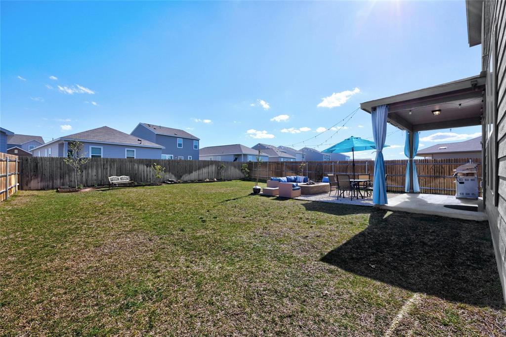 417 Bedford Falls LN