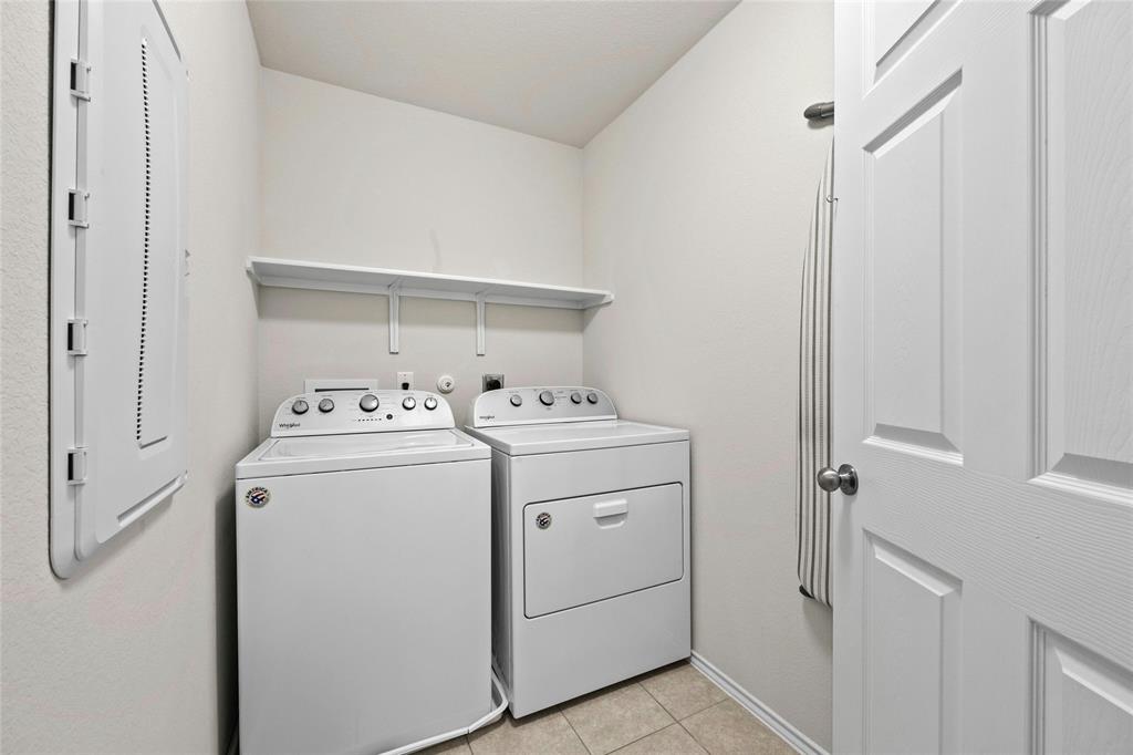 417 Bedford Falls LN