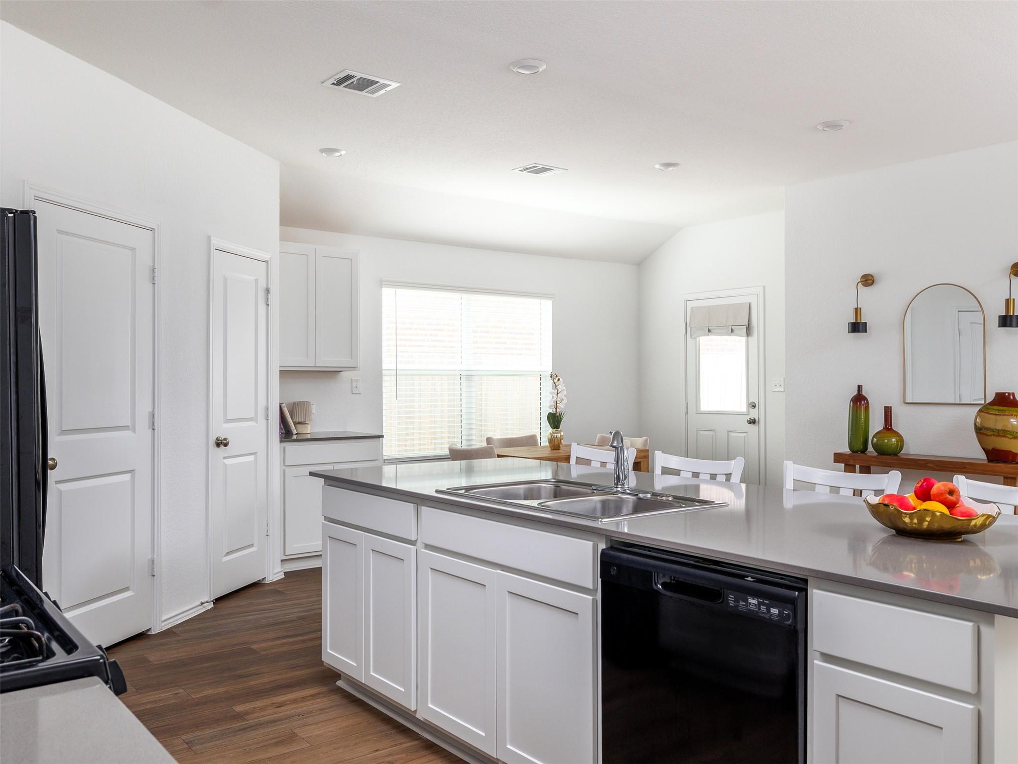 340 Sonterra DR