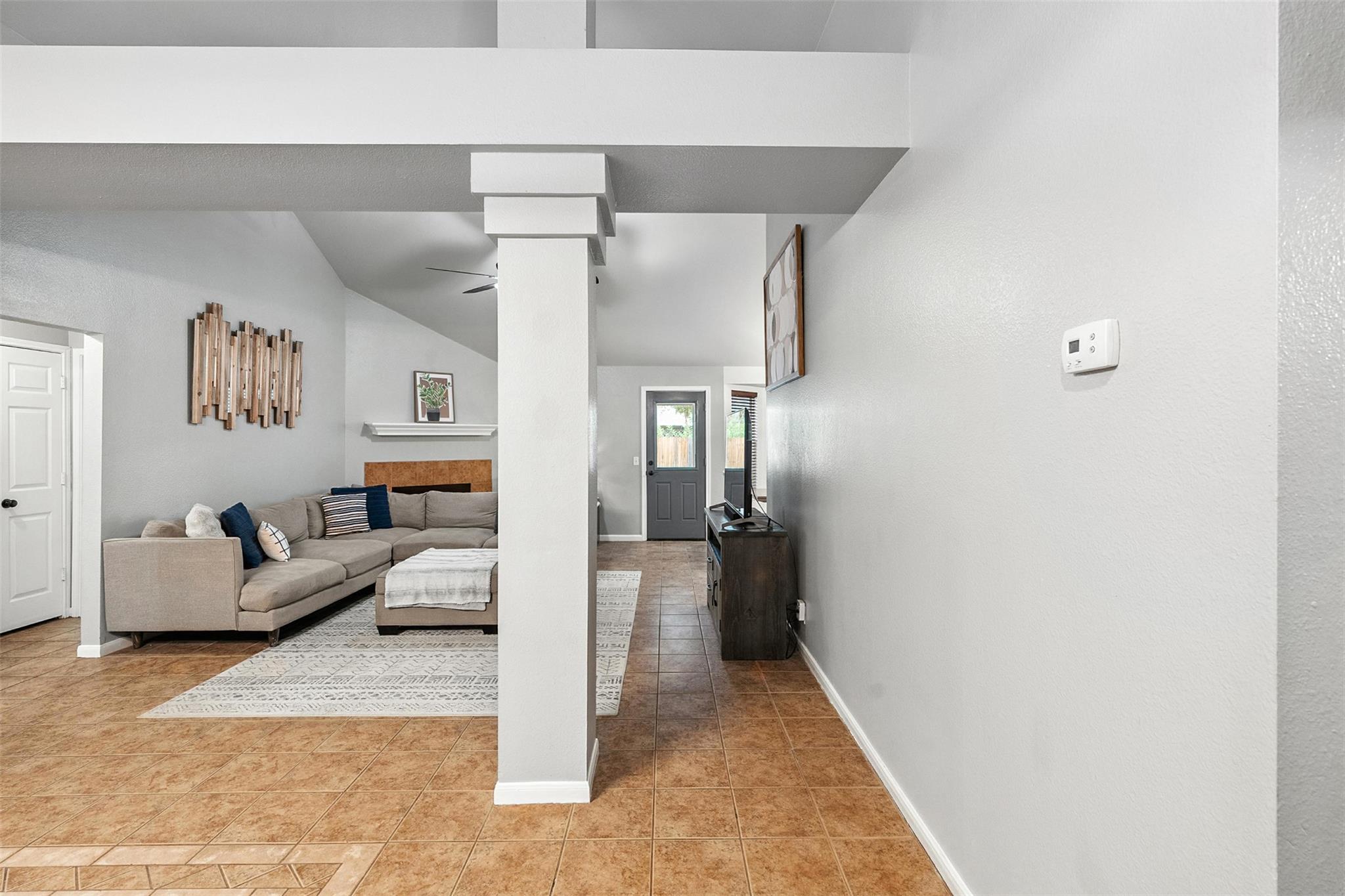 113 MEADOWSIDE DR