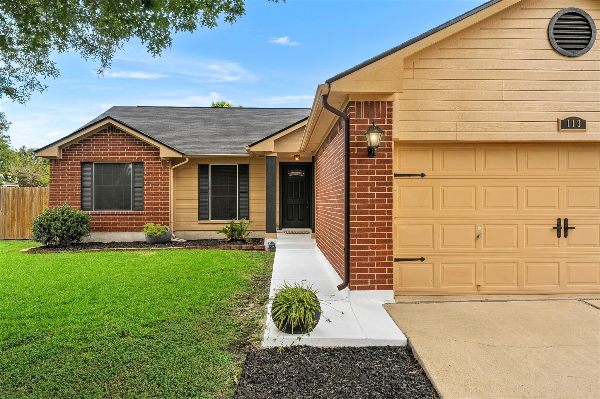 113 MEADOWSIDE DR