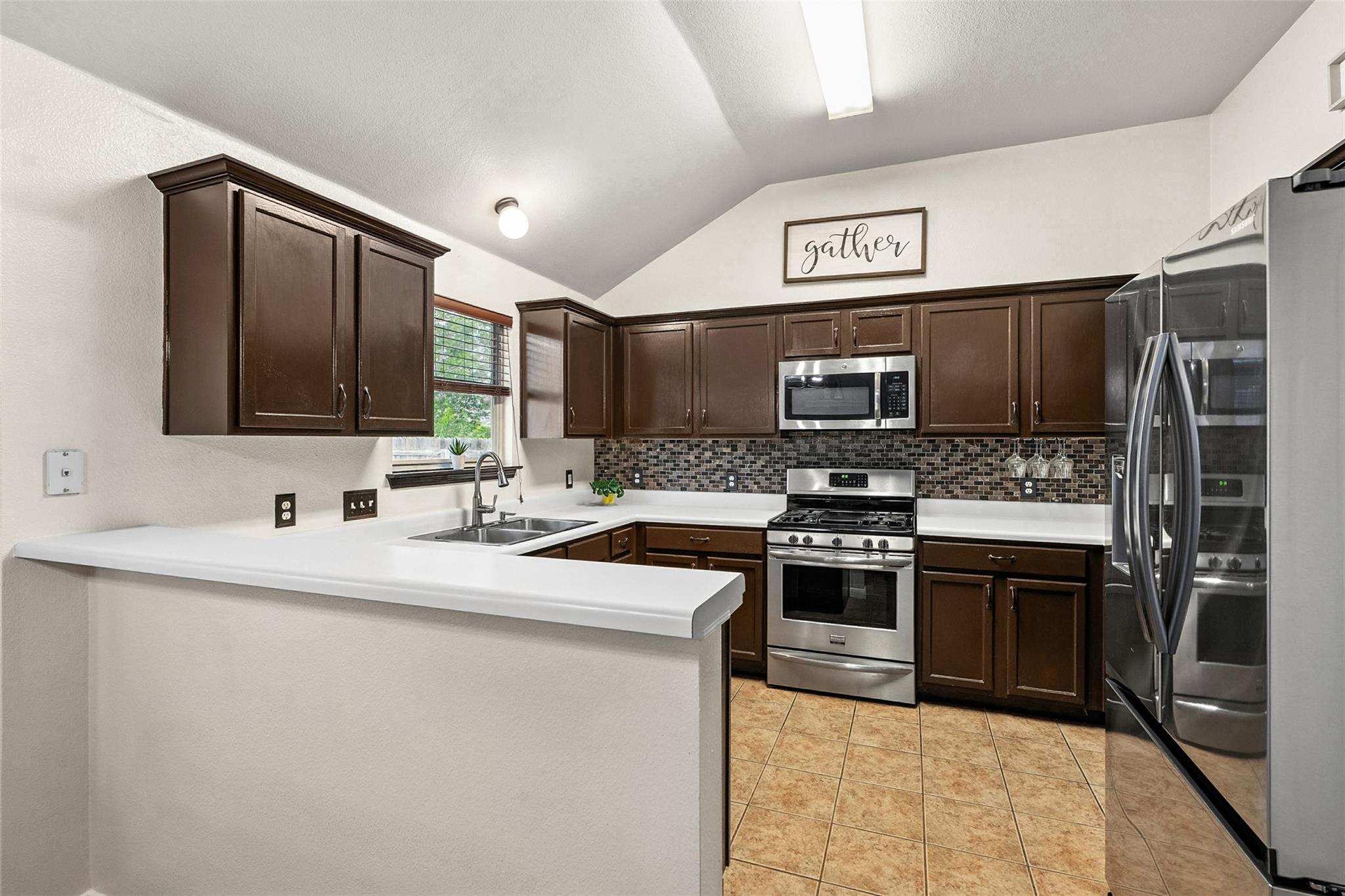113 MEADOWSIDE DR