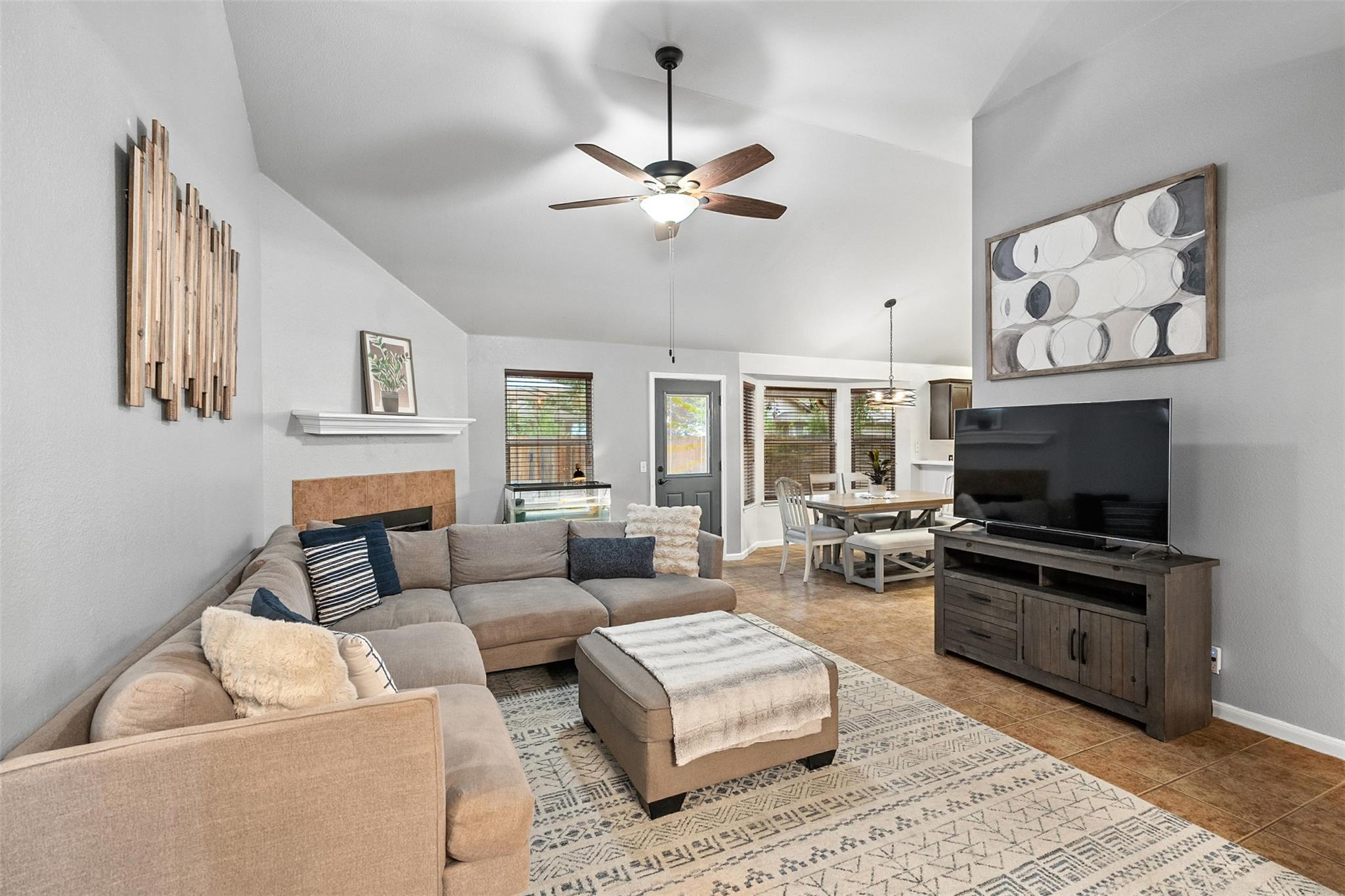 113 MEADOWSIDE DR