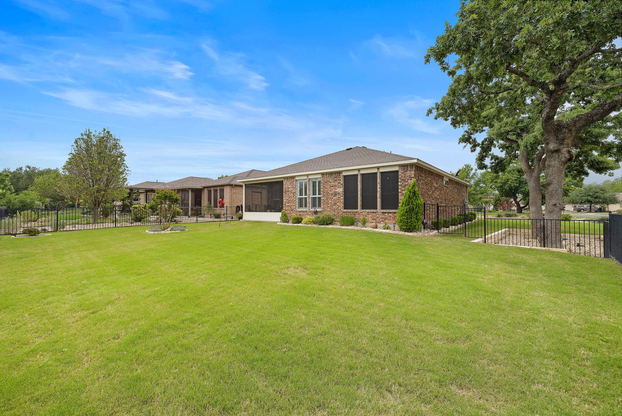 101 Copperas Creek CV