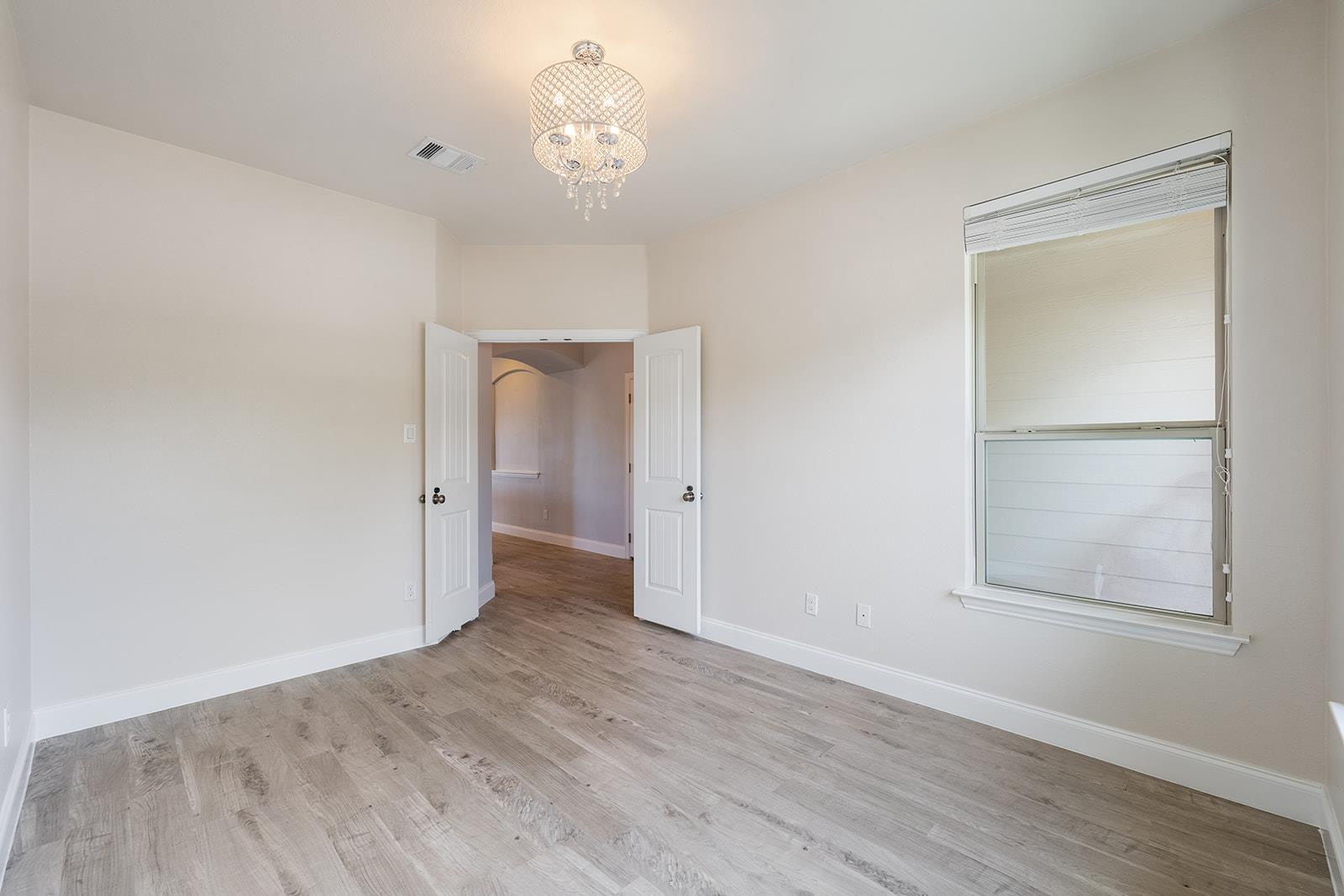 2517 Auburn Chestnut LN