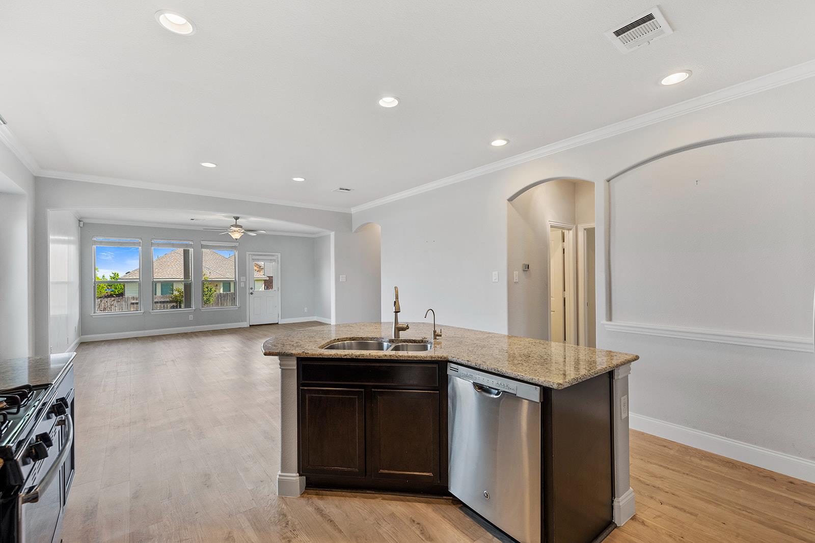 2517 Auburn Chestnut LN