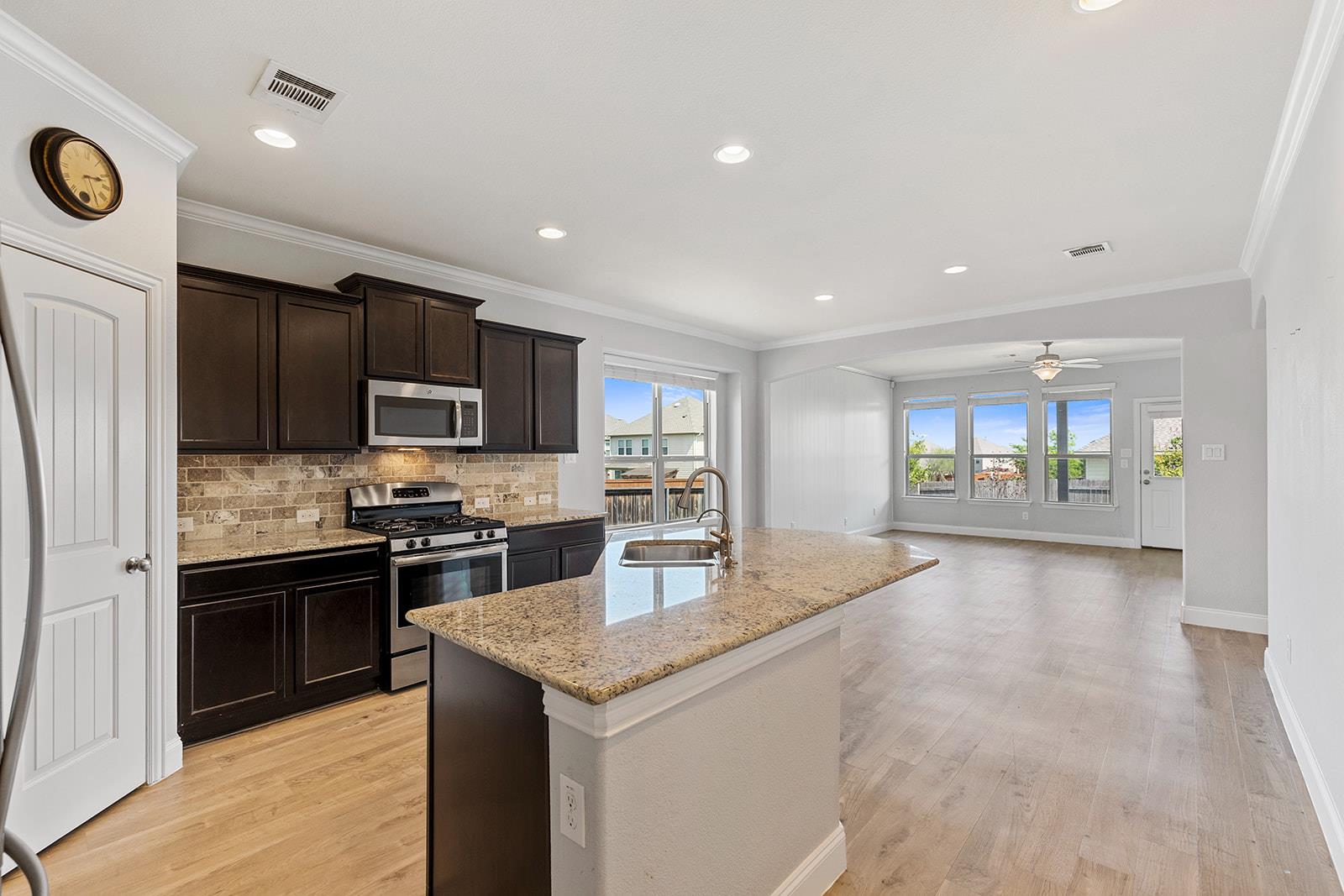 2517 Auburn Chestnut LN