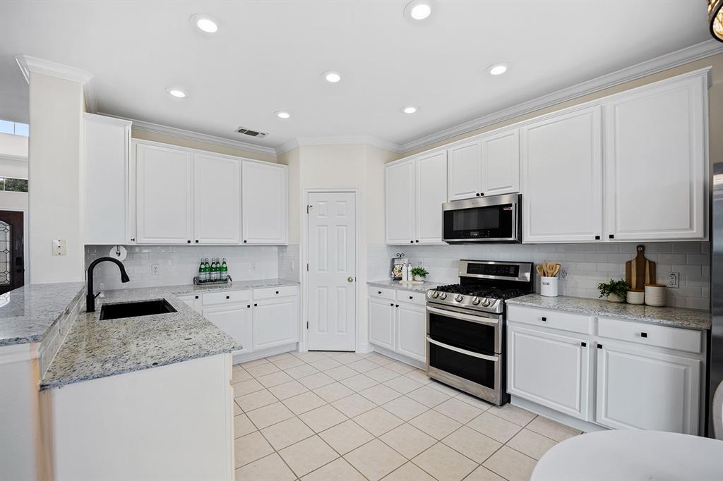 3827 Laurel Ridge DR