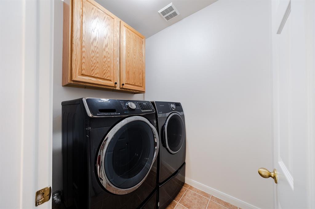 3827 Laurel Ridge DR