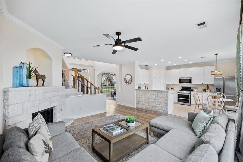 3827 Laurel Ridge DR