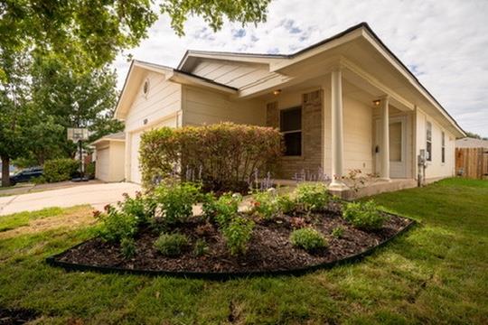 5220 Hutchinson DR