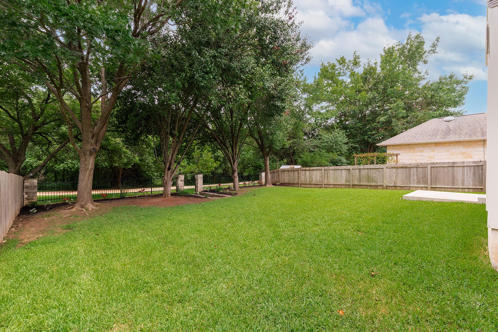 15213 Mallard Green LN