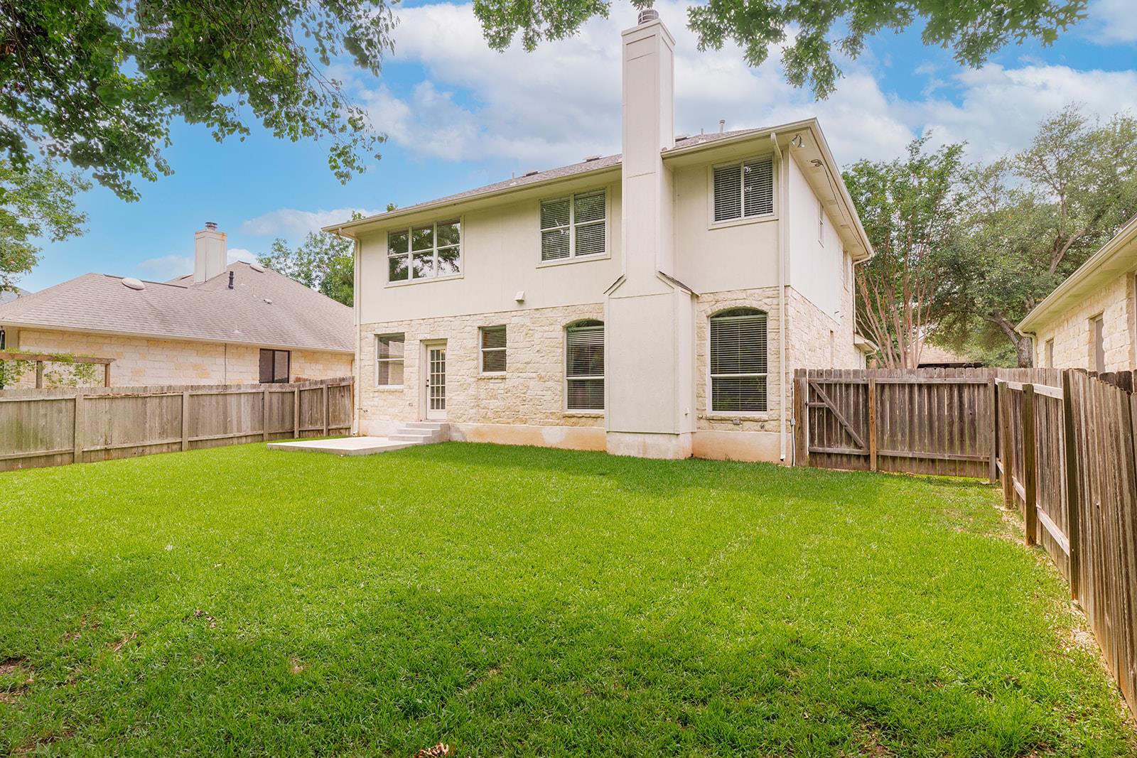 15213 Mallard Green LN