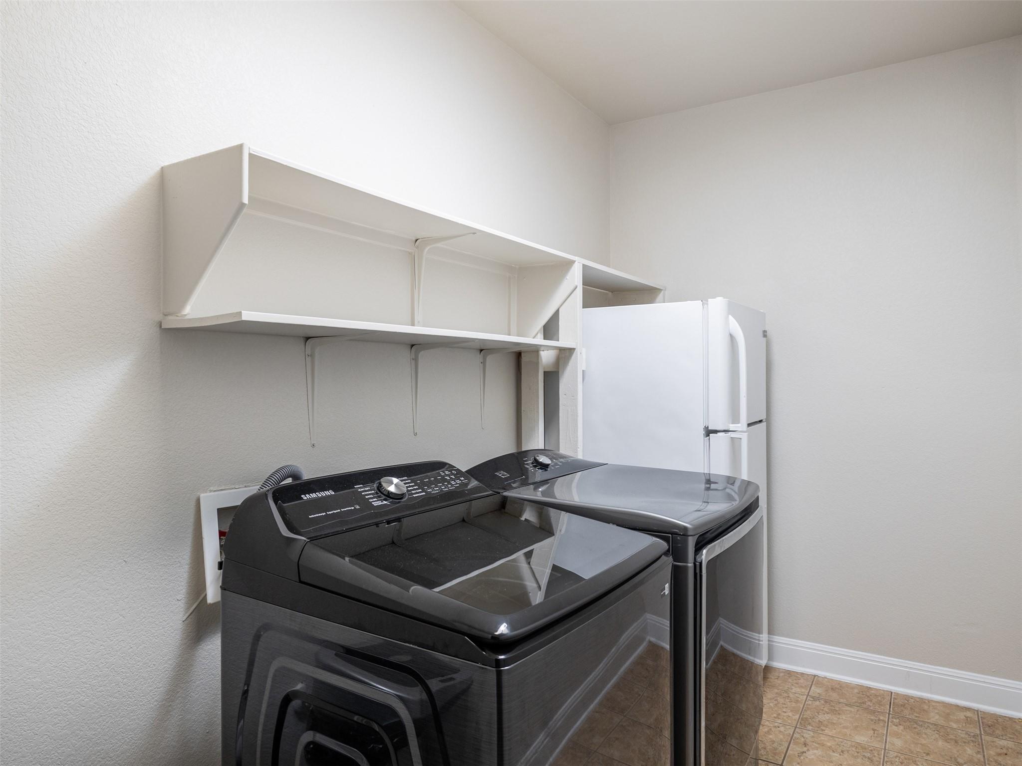2709 Deep River CIR