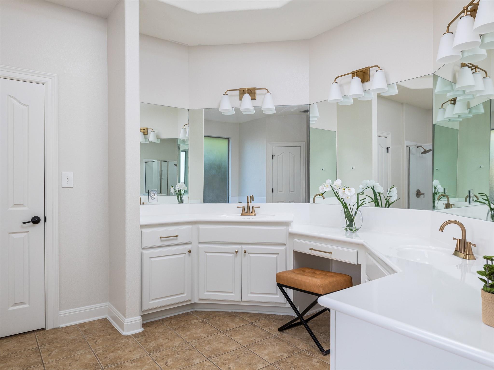 2709 Deep River CIR