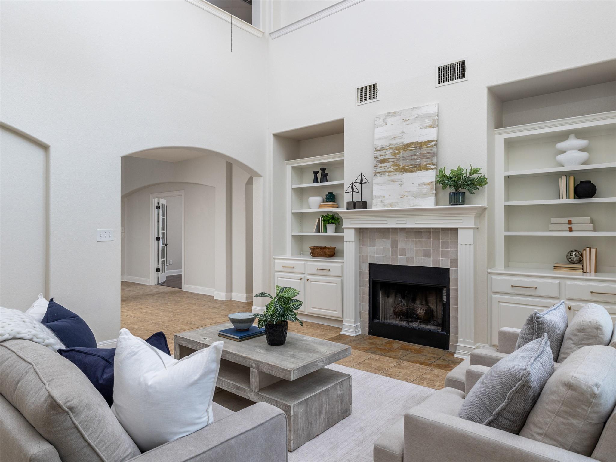 2709 Deep River CIR
