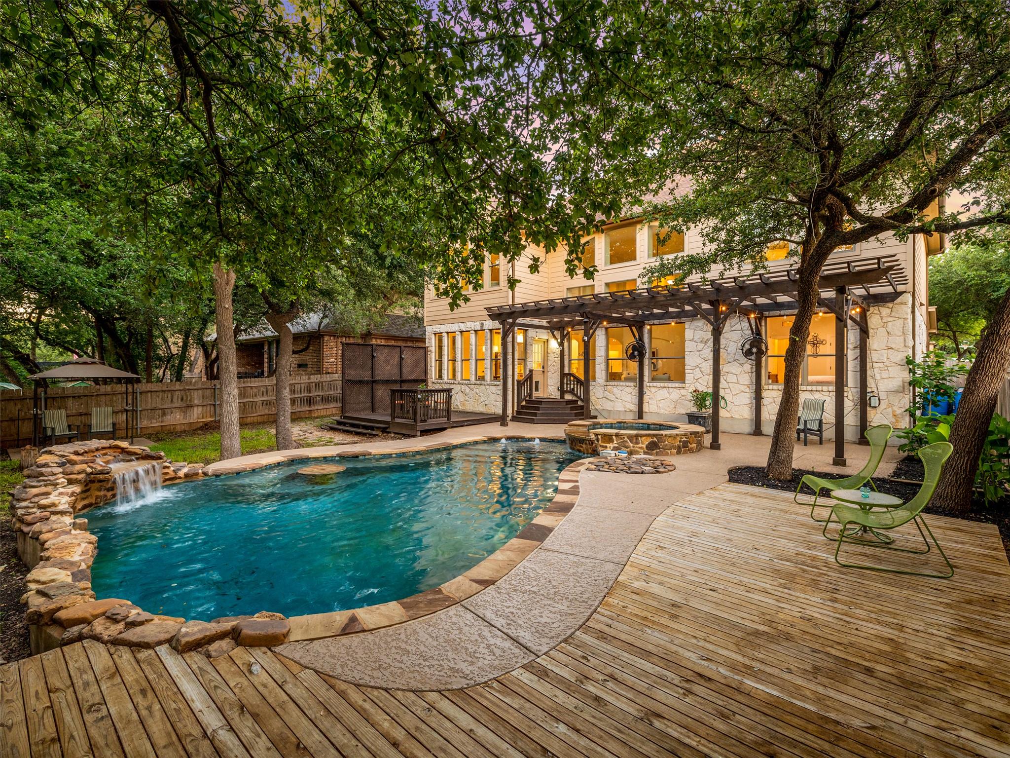 2709 Deep River CIR