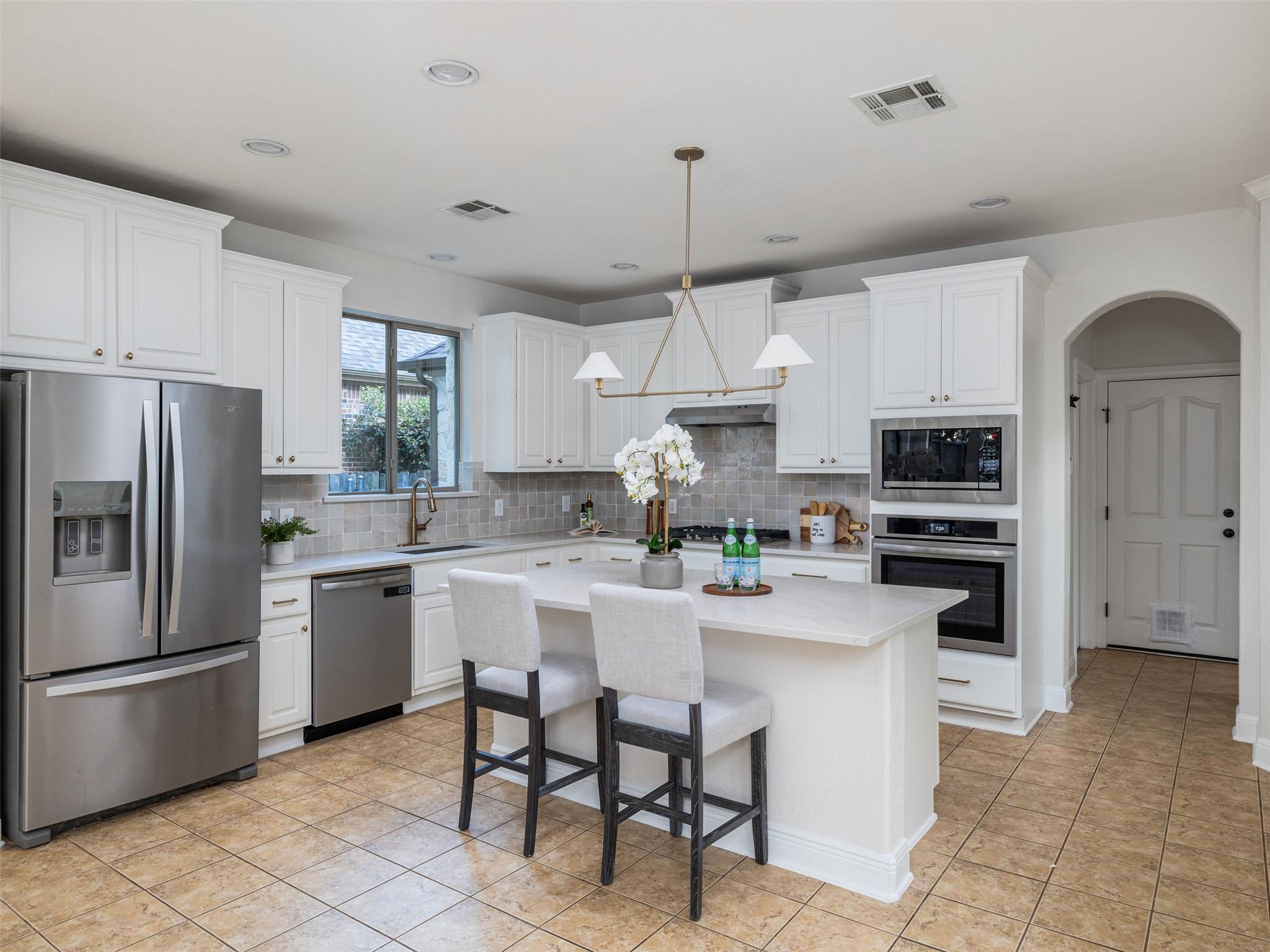 2709 Deep River CIR