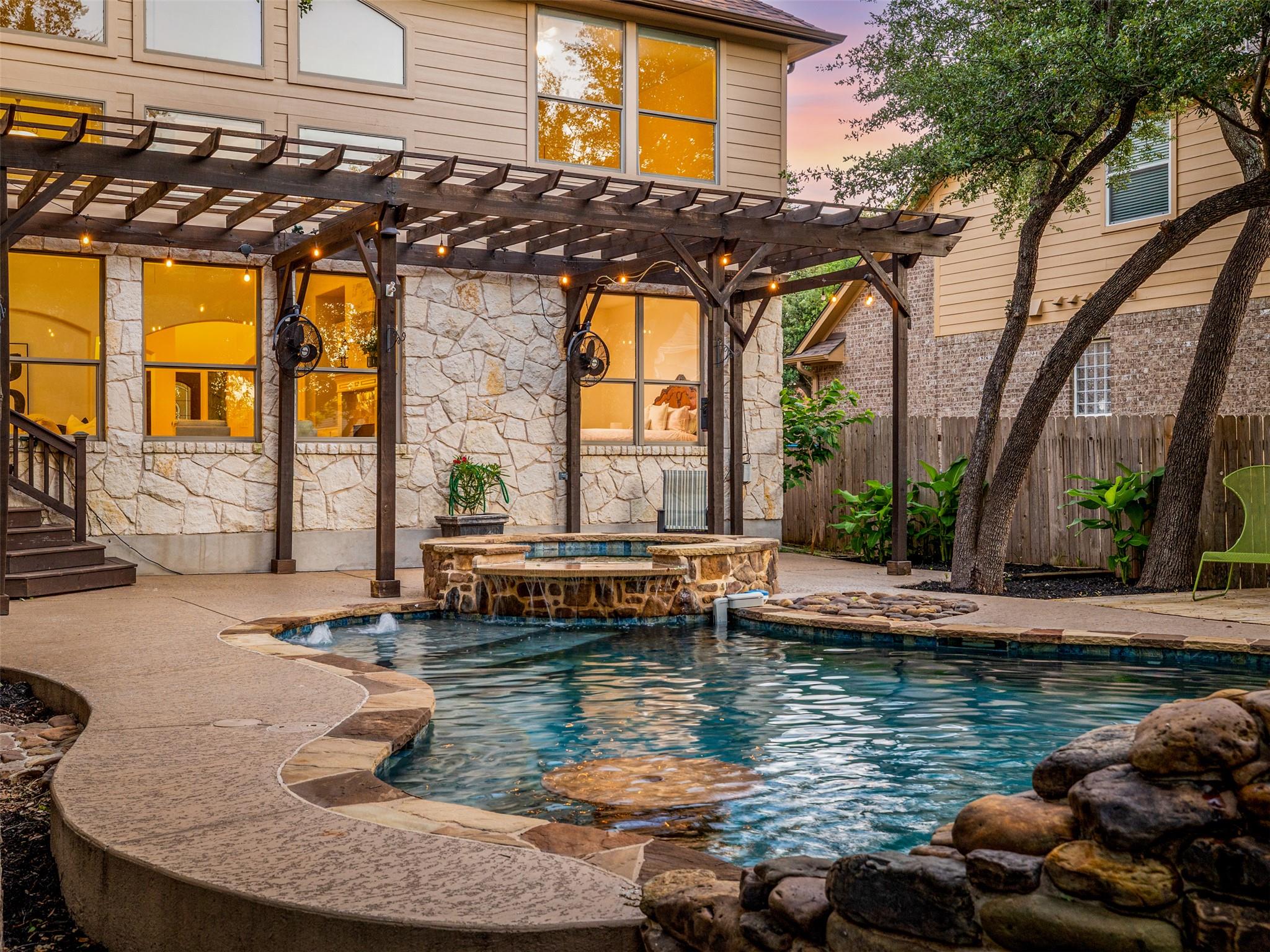 2709 Deep River CIR