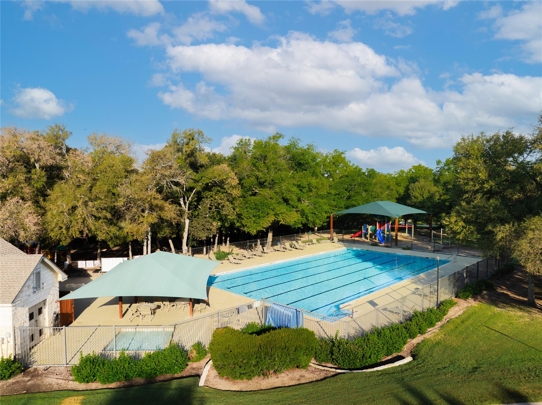 2709 Deep River CIR