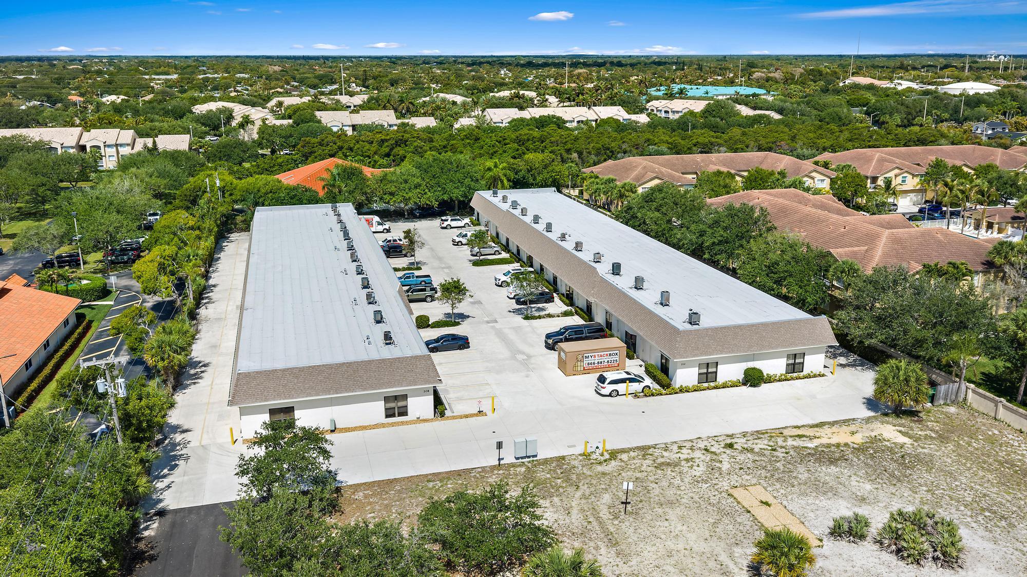 212 N Us Highway 1 21