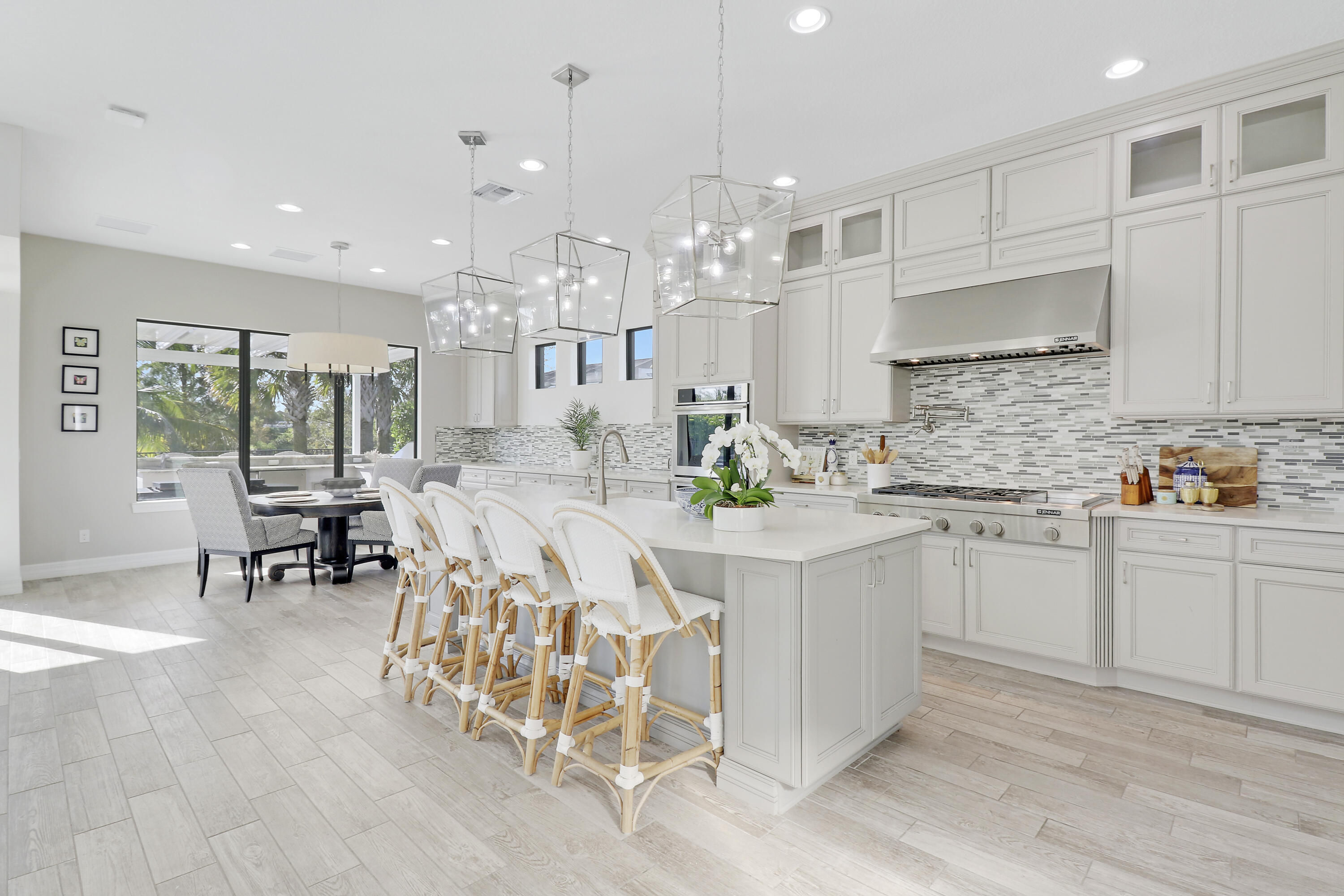 216 Sonoma Isles Circle