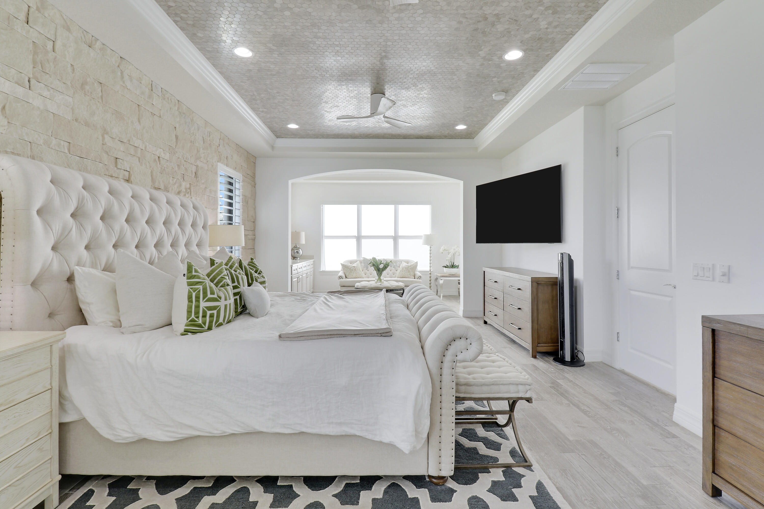 216 Sonoma Isles Circle