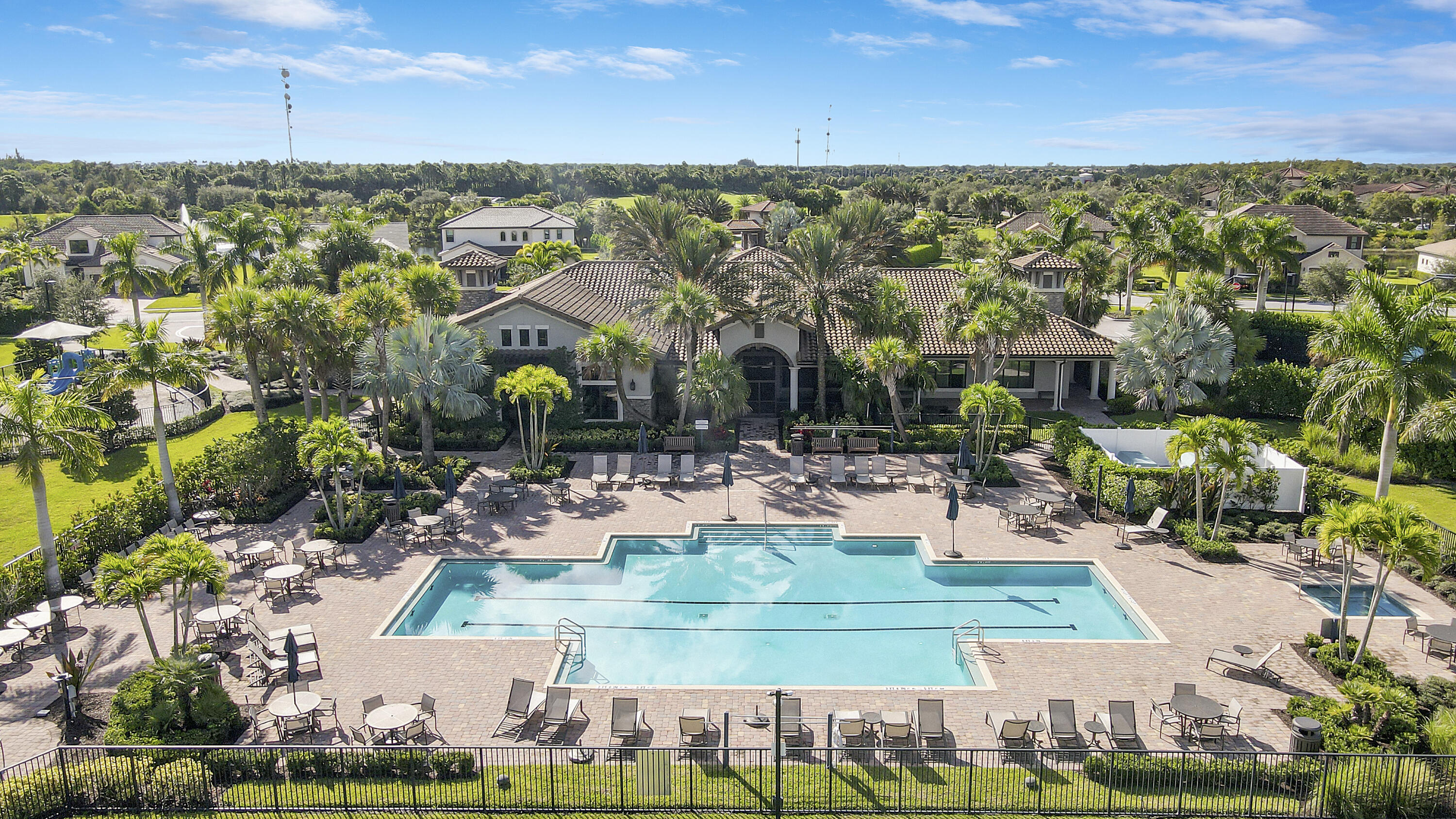 216 Sonoma Isles Circle