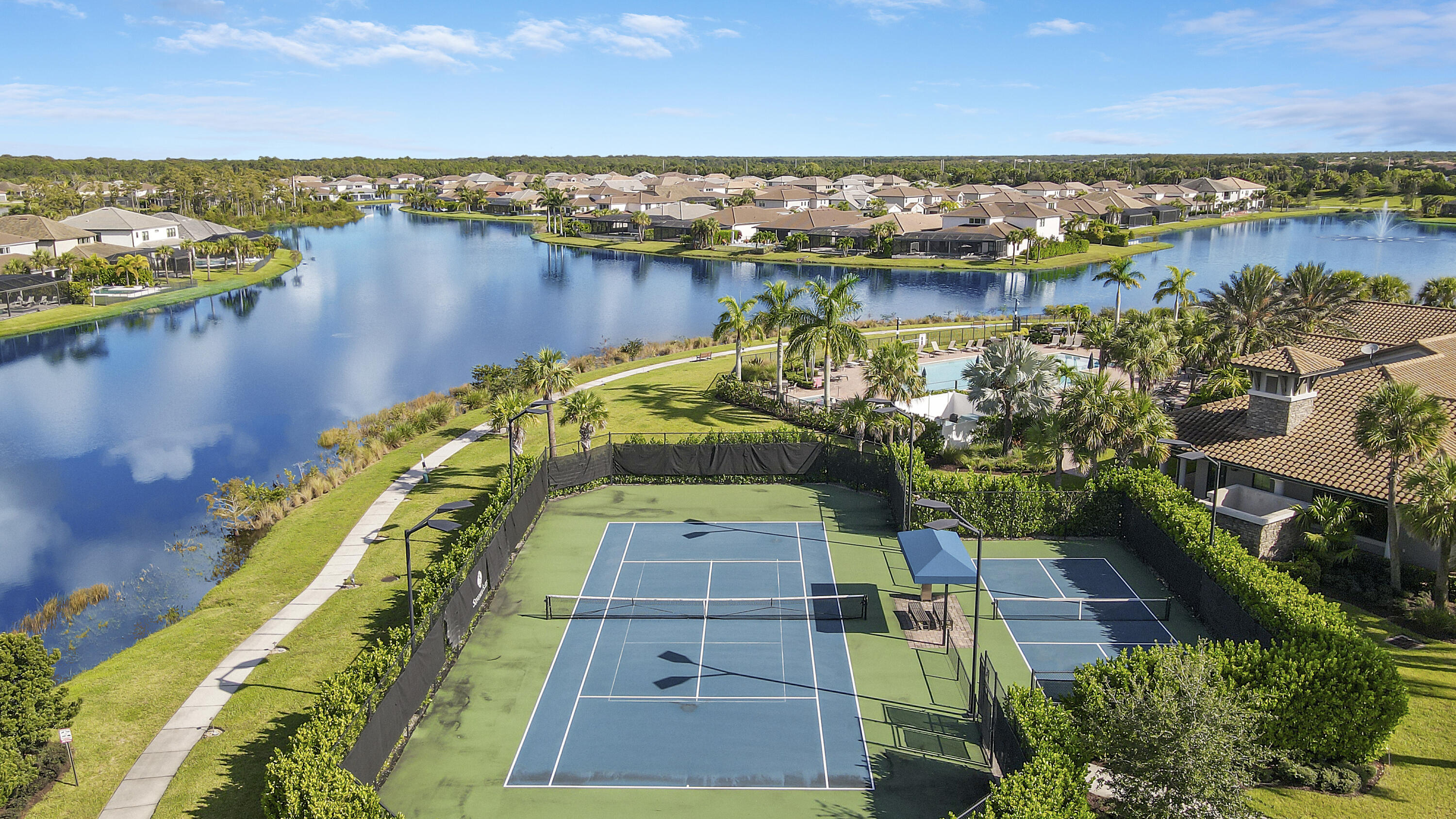 216 Sonoma Isles Circle