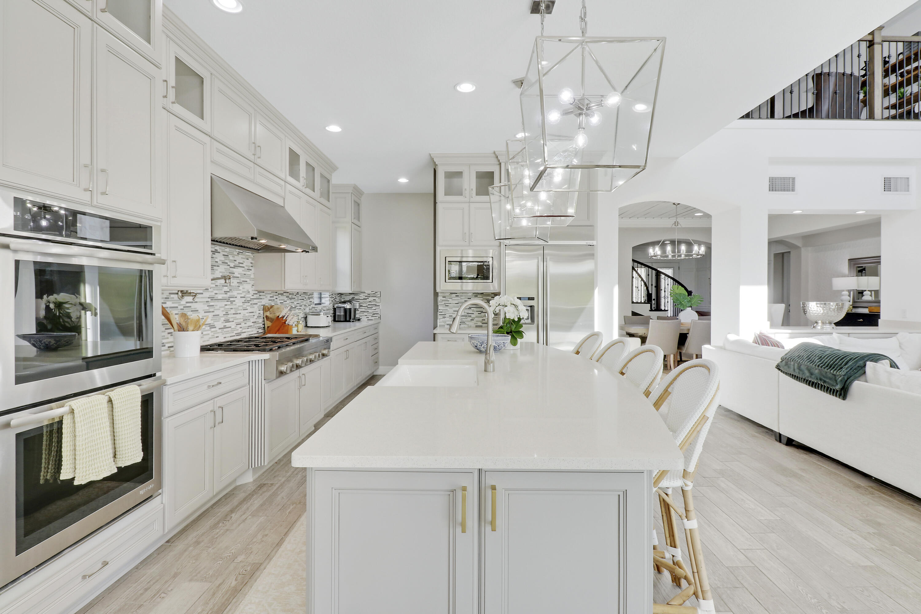 216 Sonoma Isles Circle