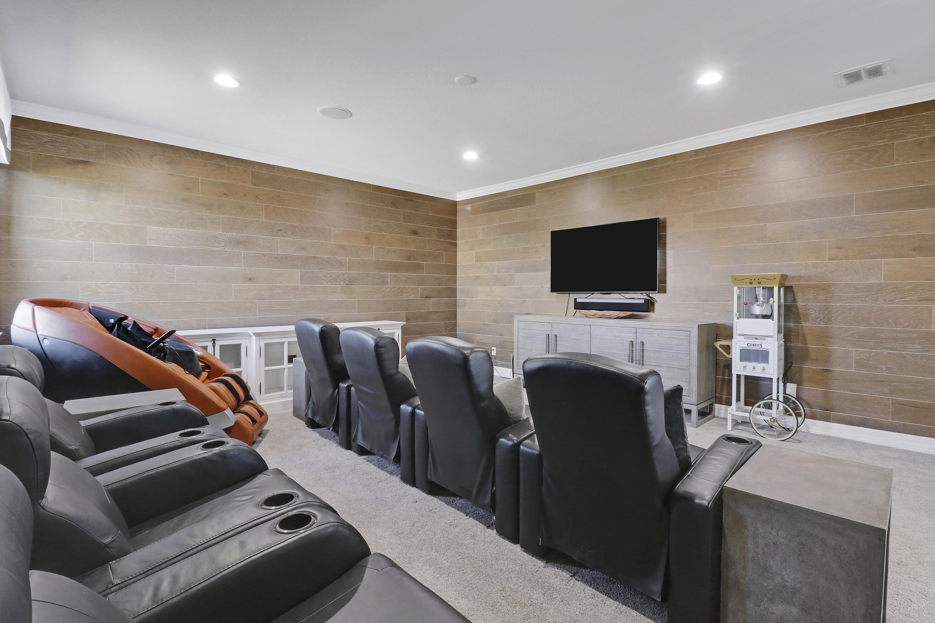 216 Sonoma Isles Circle