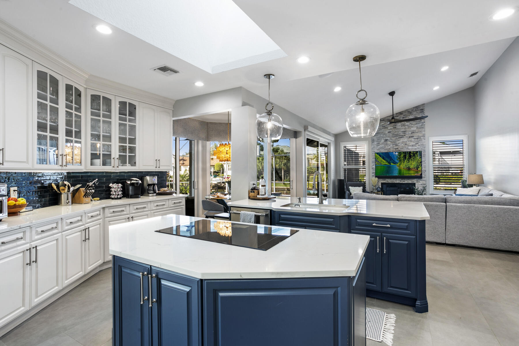 8665 SE Water Oak Place