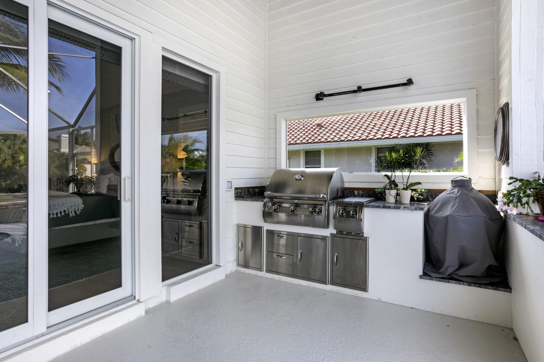 8665 SE Water Oak Place