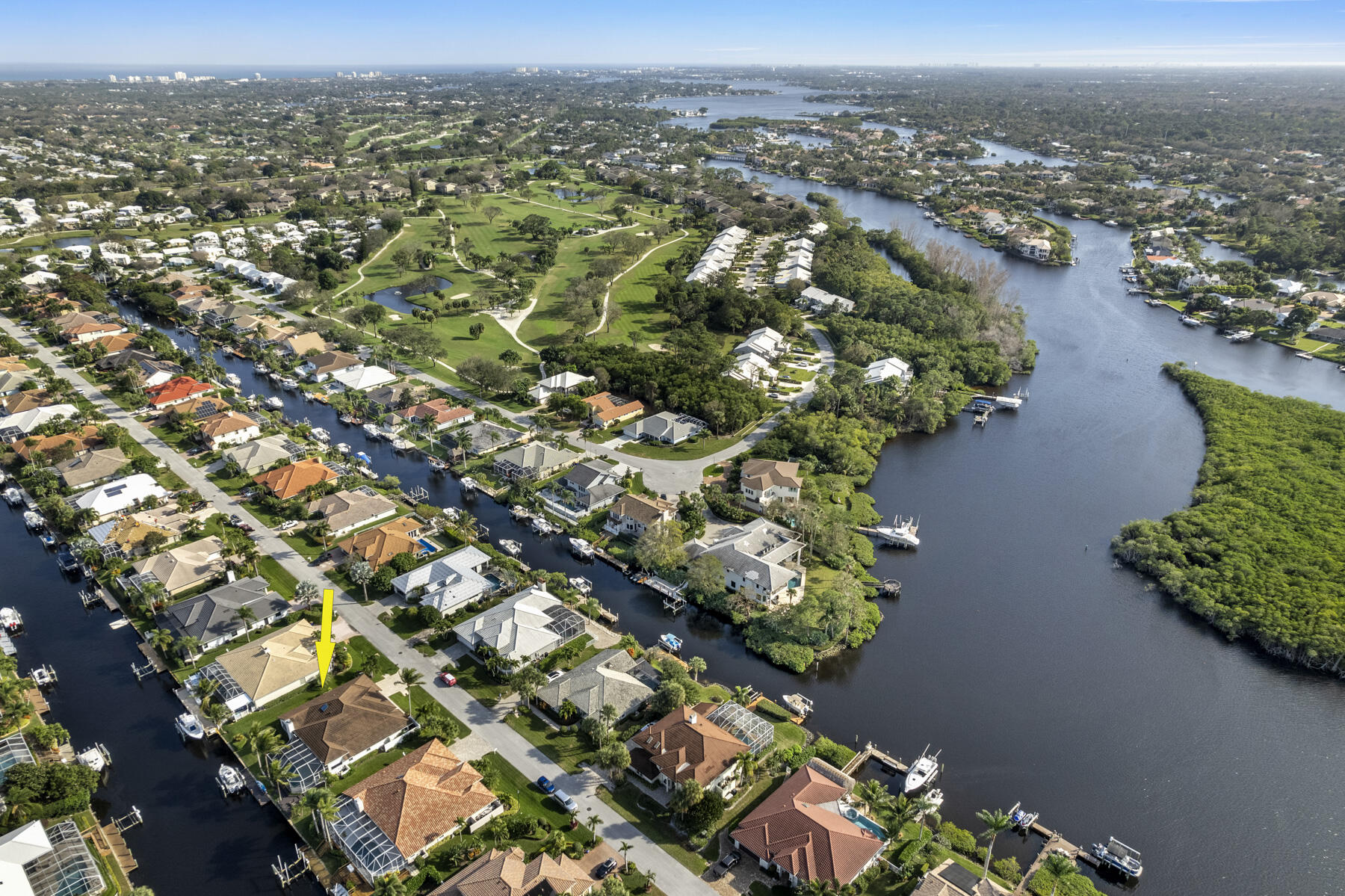 8665 SE Water Oak Place