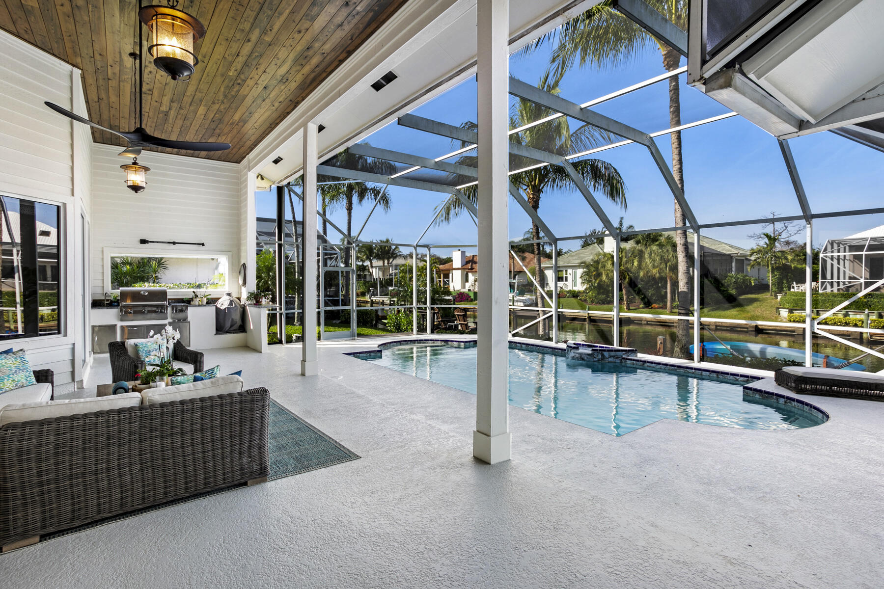 8665 SE Water Oak Place