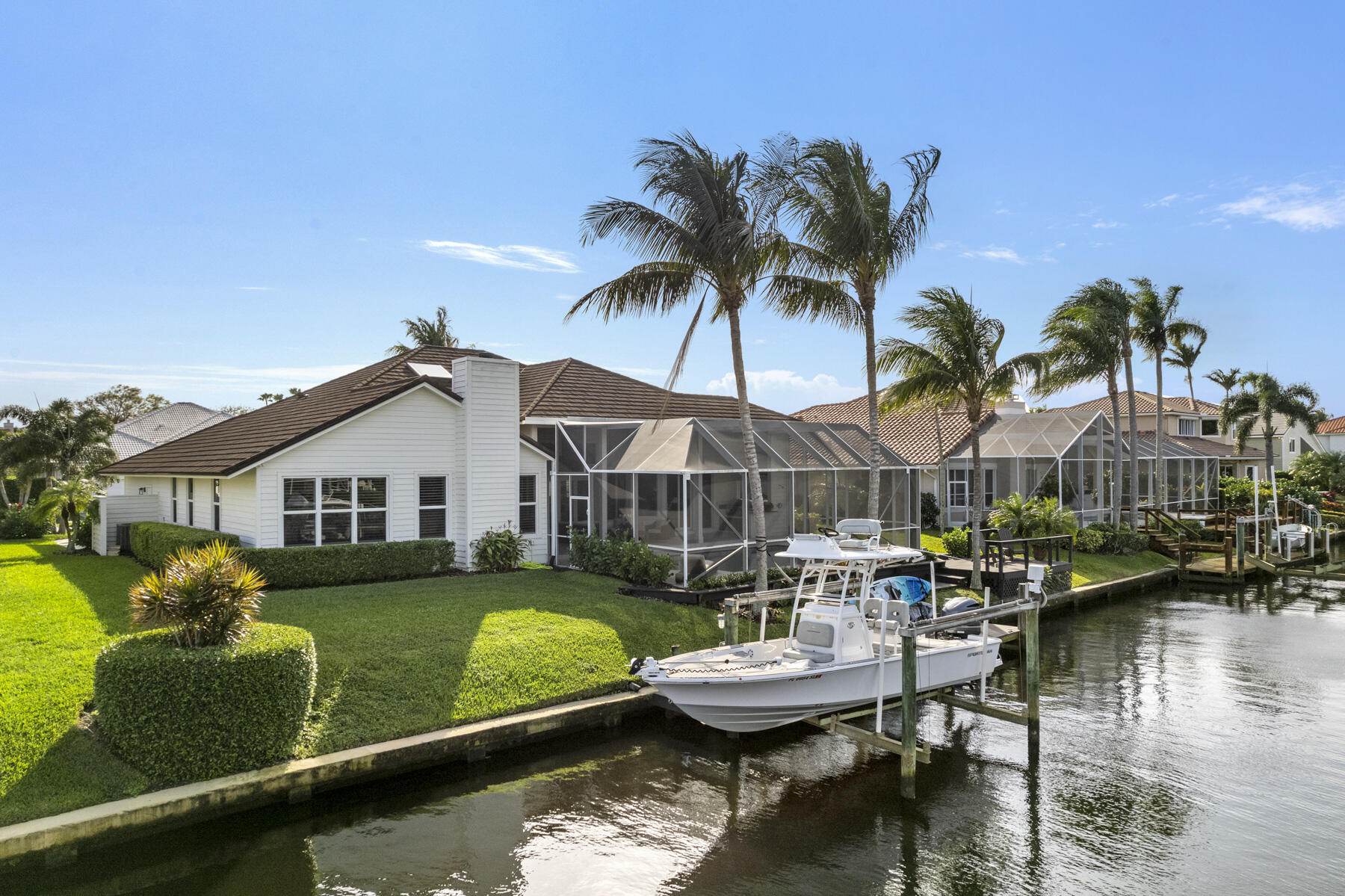 8665 SE Water Oak Place