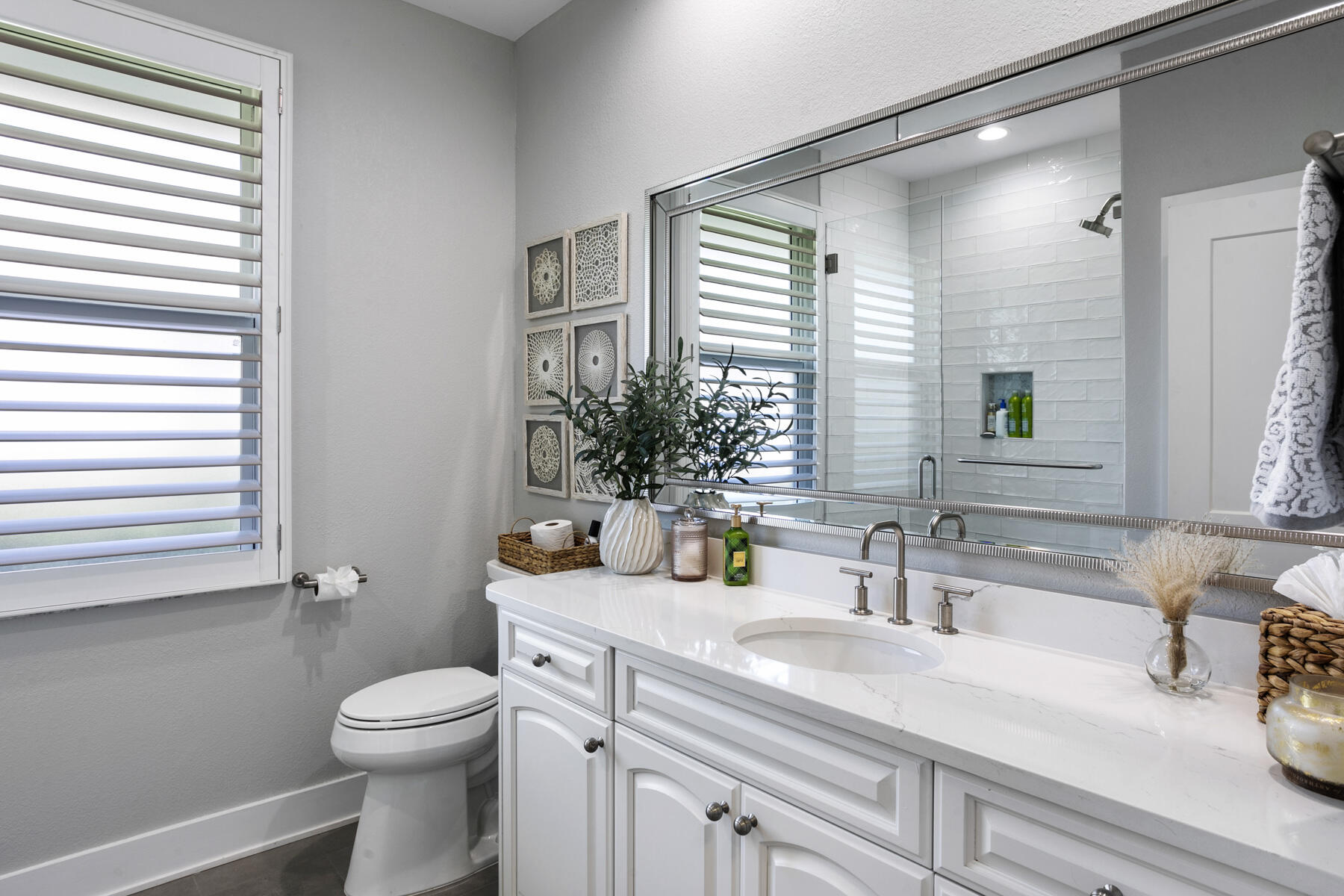 8665 SE Water Oak Place