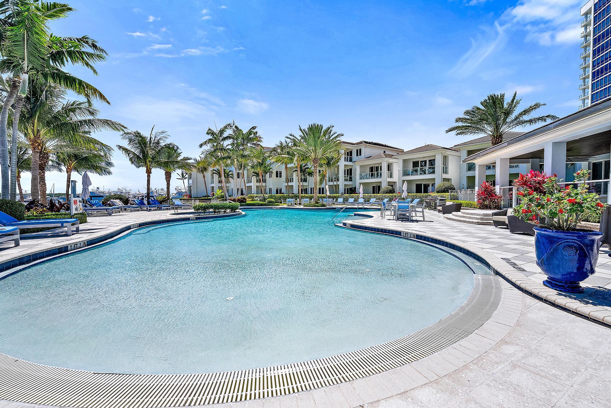 1 Water Club Way 1604