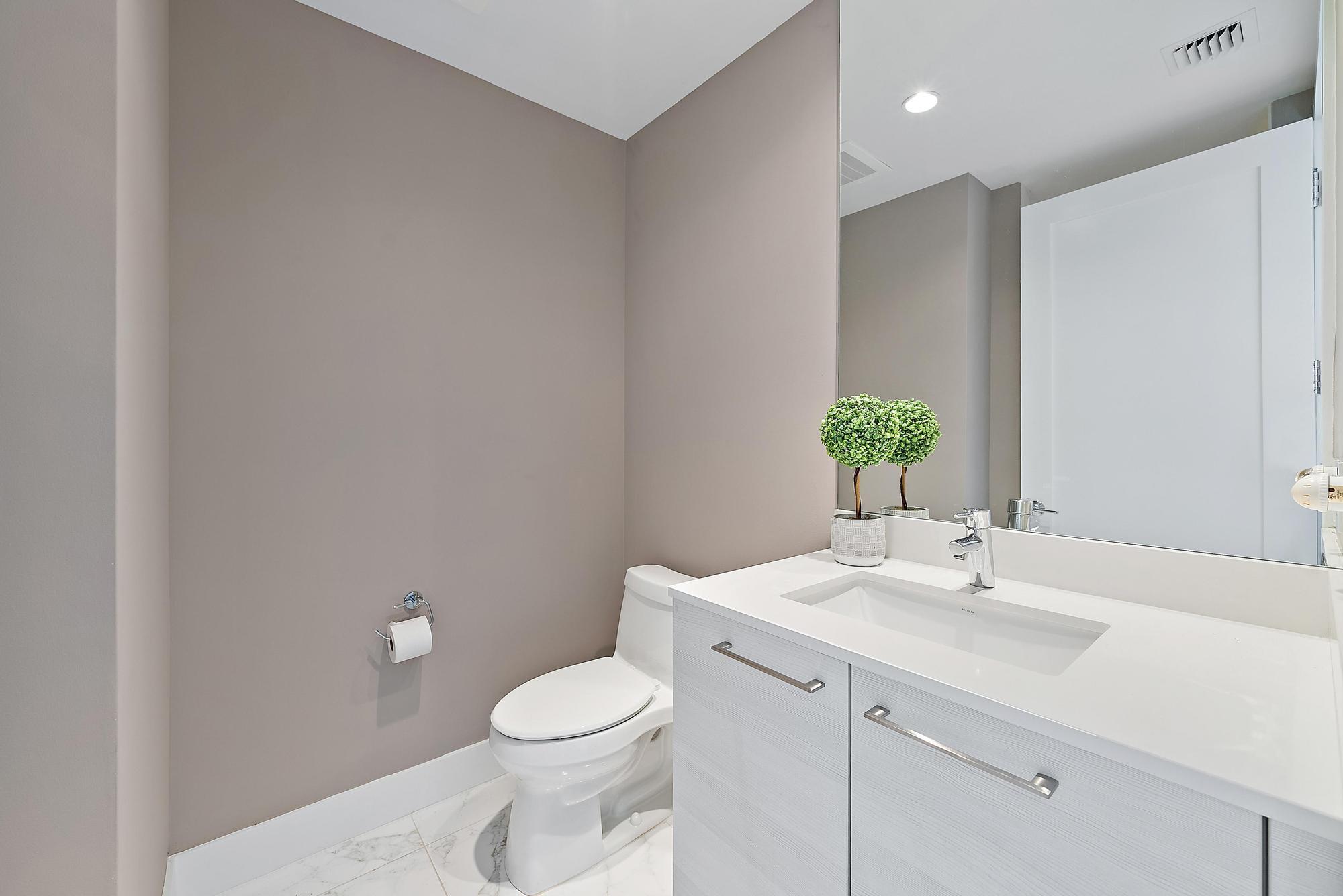 1 Water Club Way 1604