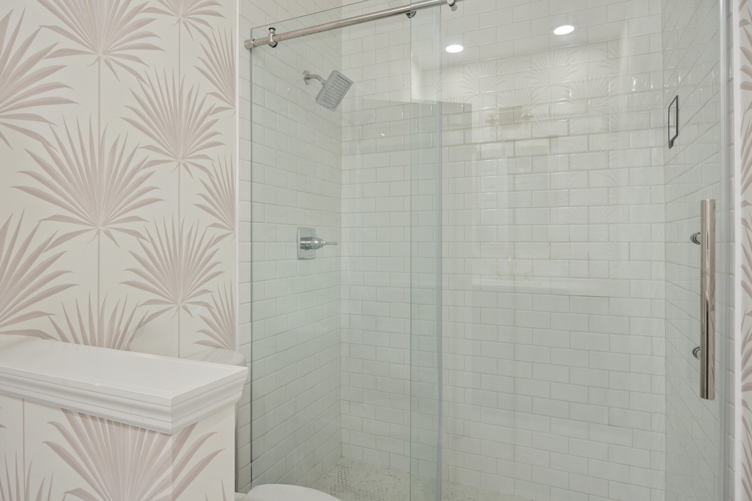 9806 SE Landing Place