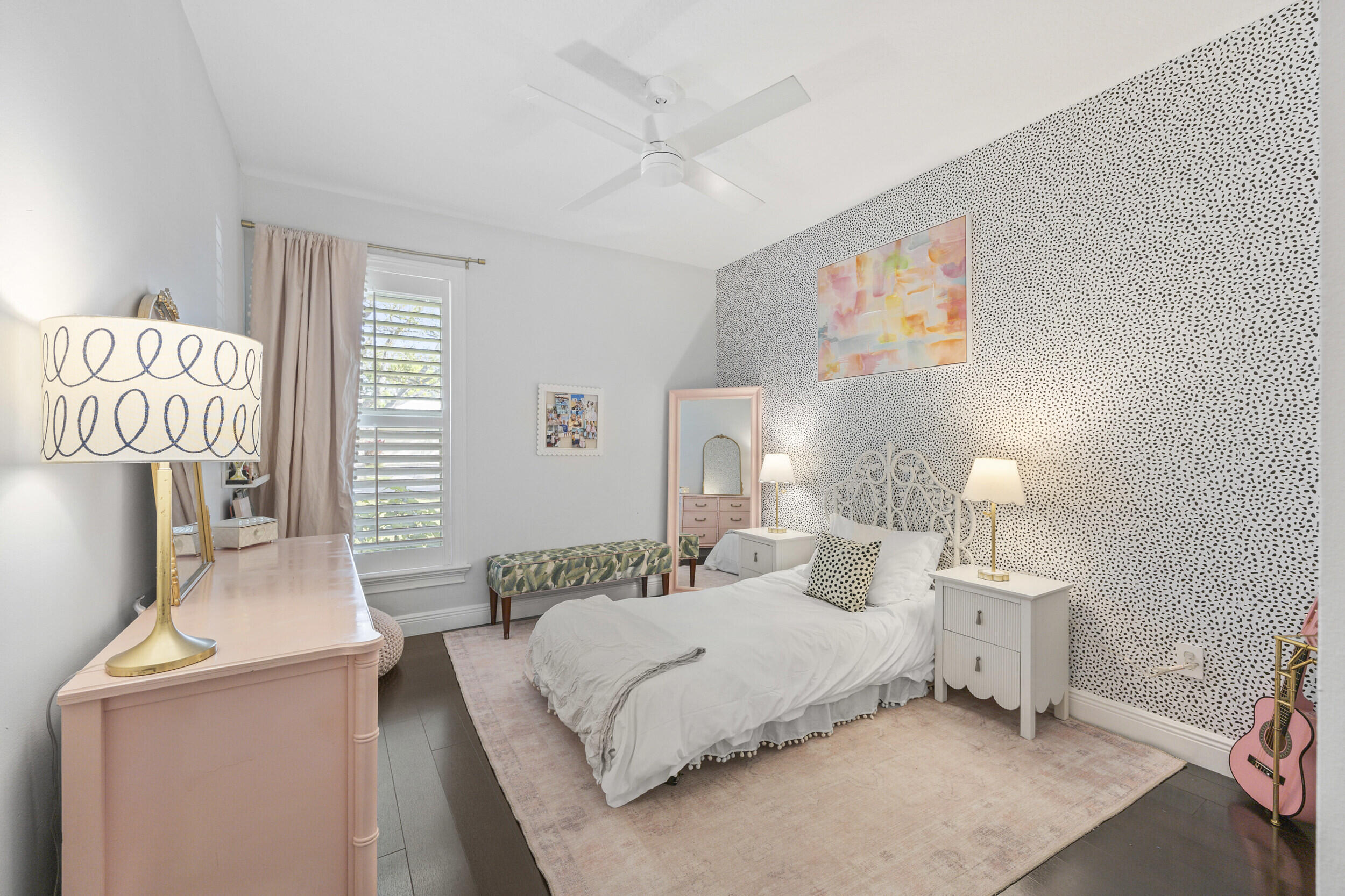 9806 SE Landing Place