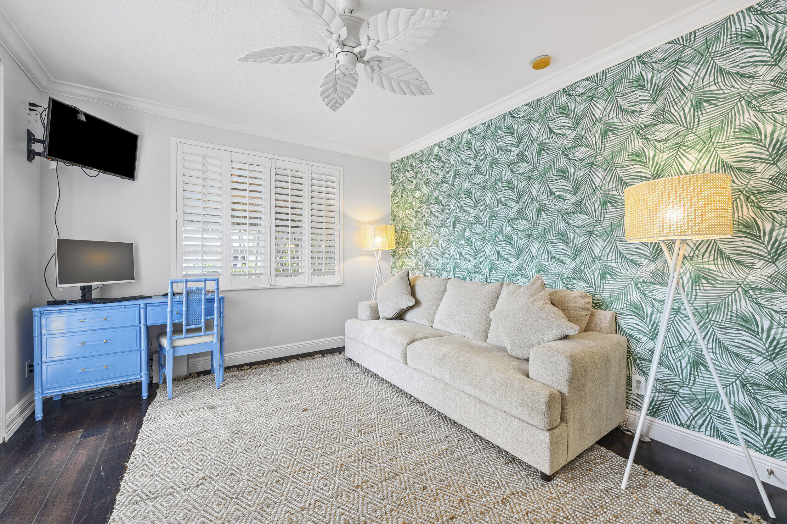 9806 SE Landing Place